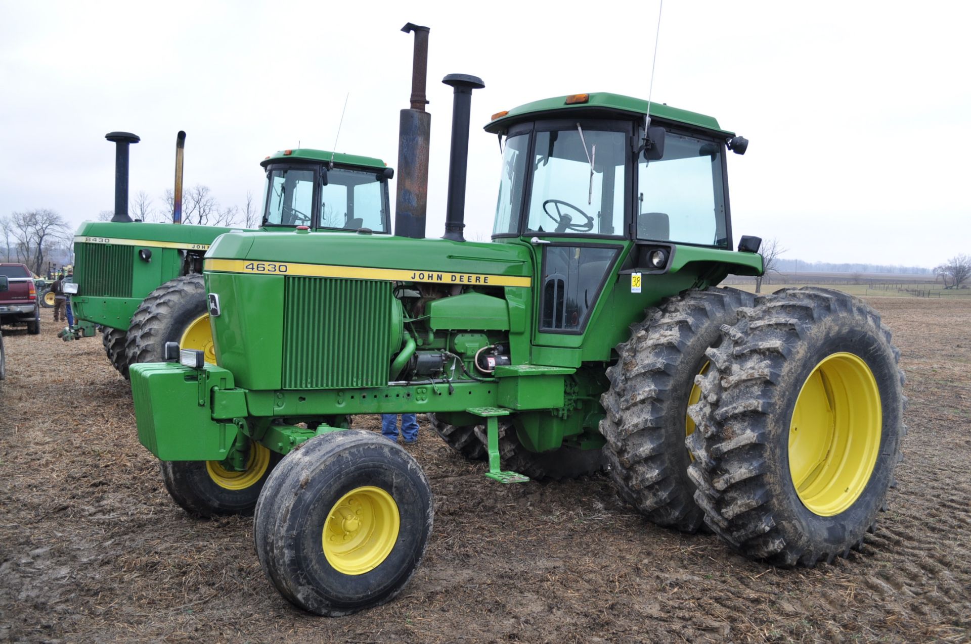 John Deere 4630 tractor, diesel, 20.8-38 hub duals, 14L-16 front, CHA, Quad range, 2 hyd remotes,