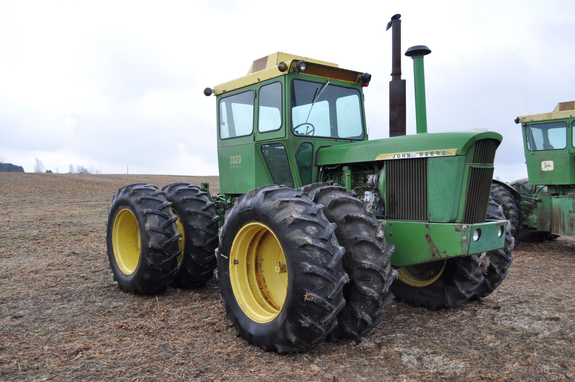 John Deere 7020 tractor, 4WD, diesel, 18.4-34 duals, original paint, motor overhaul, CHA, Syncro, - Image 4 of 21