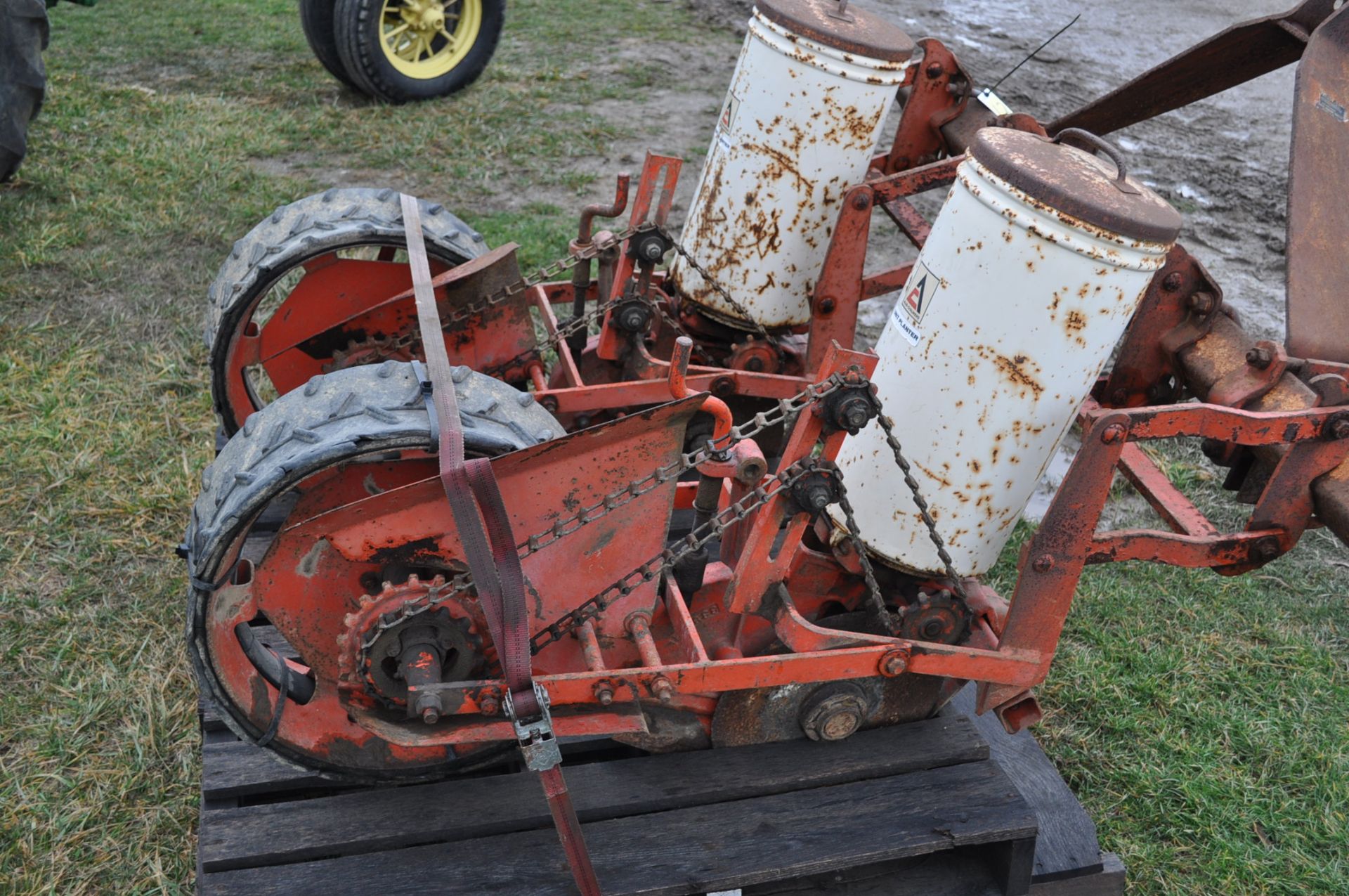 2-row 30” Allis Chalmers plate planter - Image 5 of 9