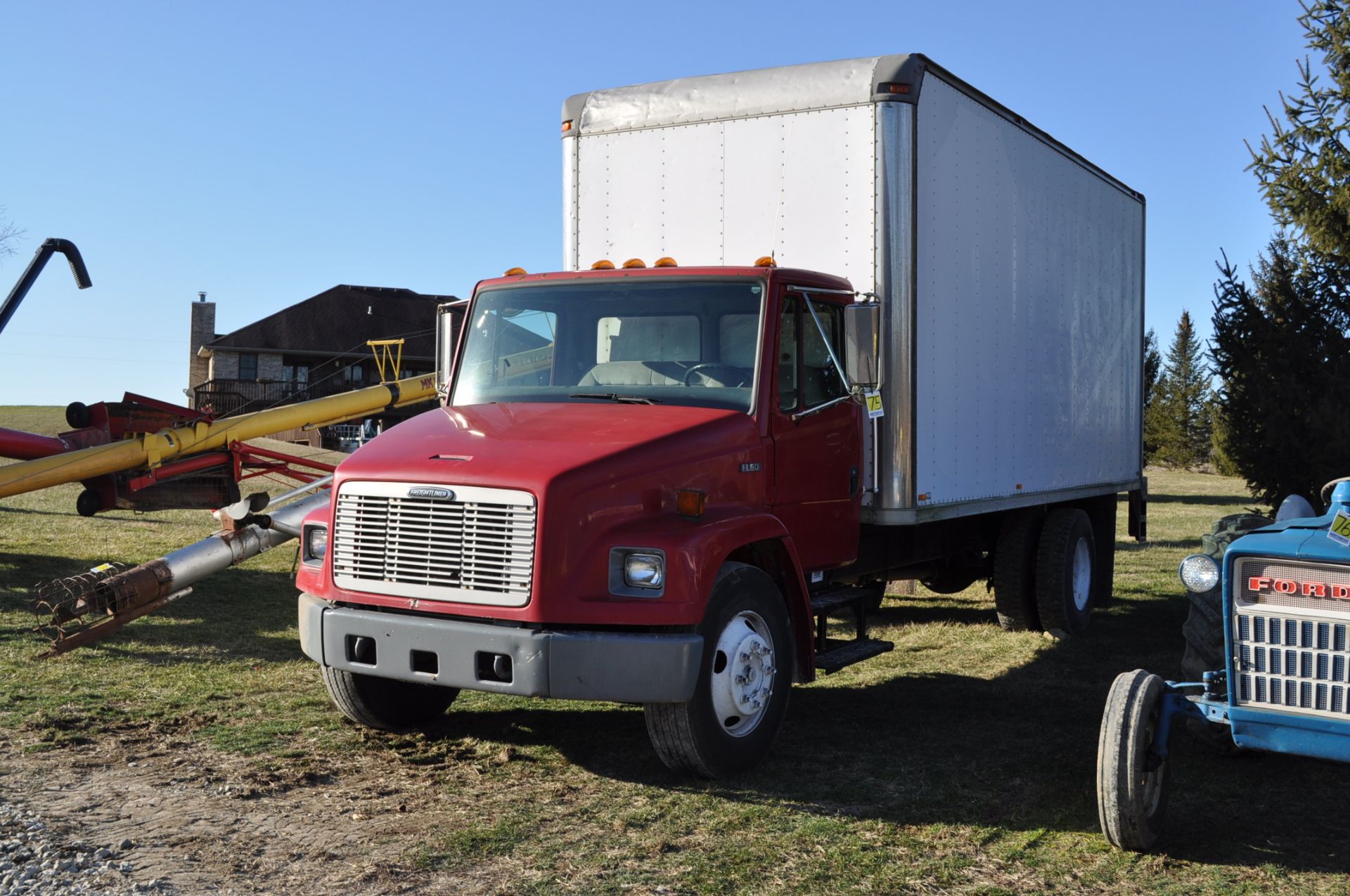 1999 Freightliner FL60 box truck, 20' box with roll up door, single axle, CAT 3126, 5 sp, hyd brake - Image 2 of 25