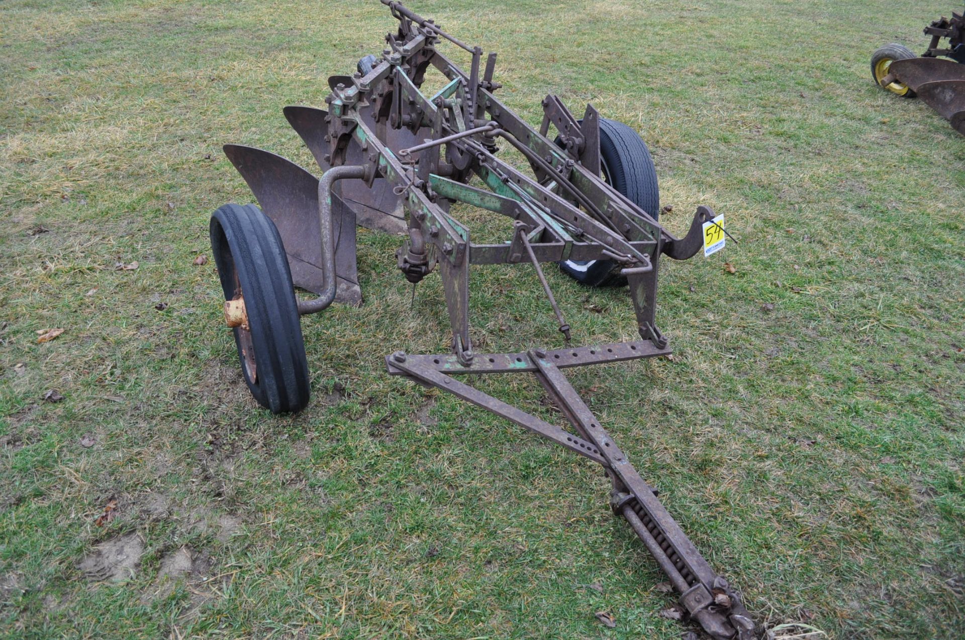 John Deere 3-btm x 16” plow, pull-type