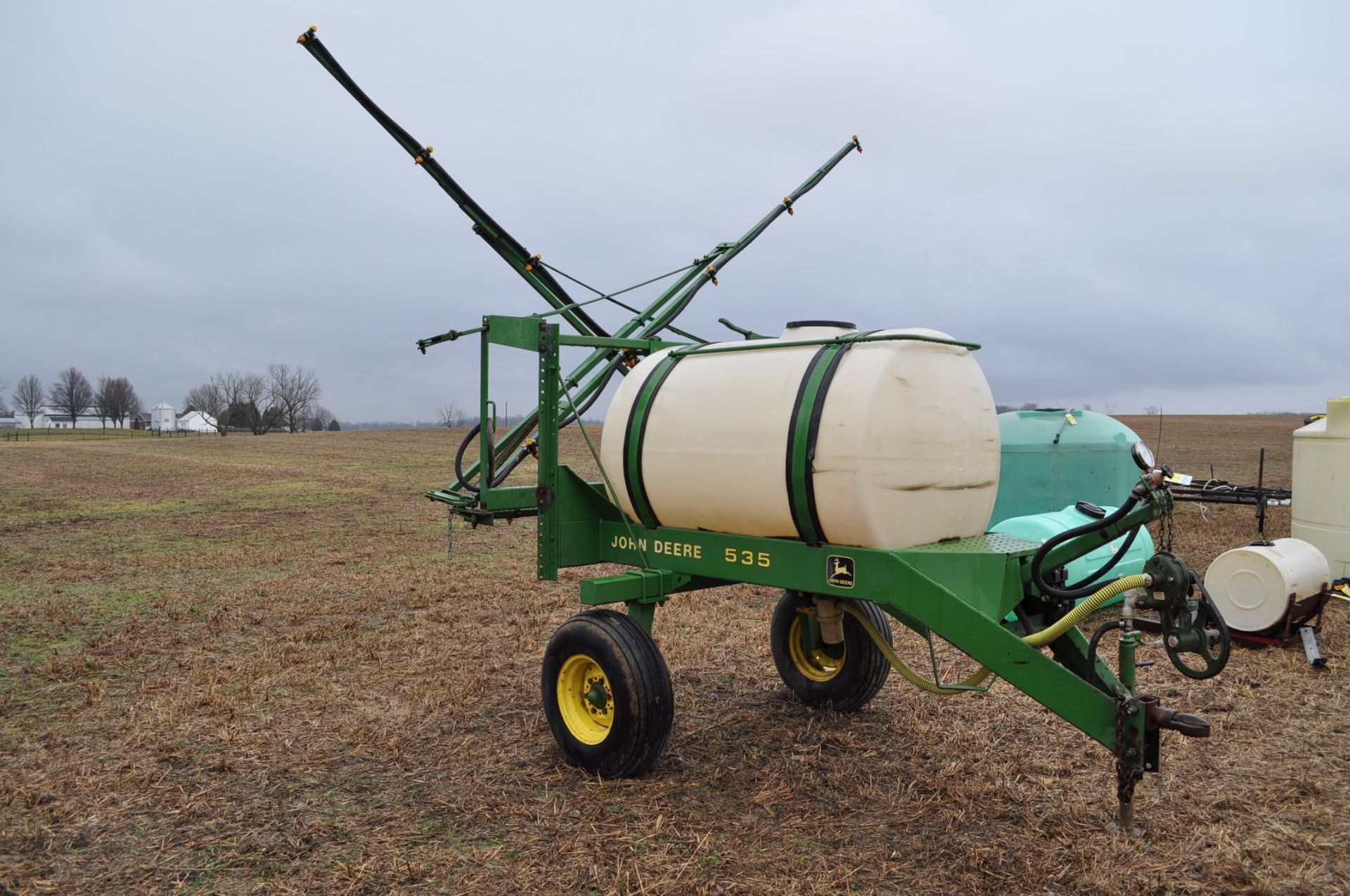 John Deere 535 pull-type sprayer, 350 gallon tank, 30’ boom - Image 2 of 11