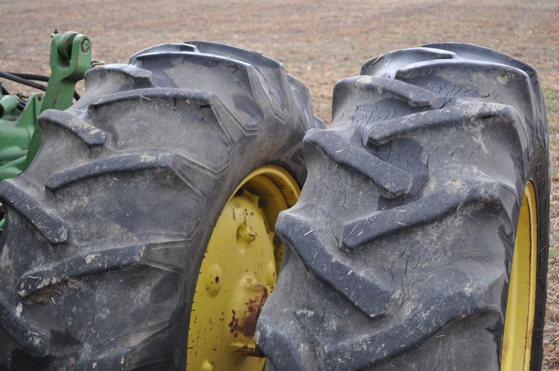 John Deere 7020 tractor, 4WD, diesel, 18.4-34 duals, original paint, motor overhaul, CHA, Syncro, - Image 6 of 21