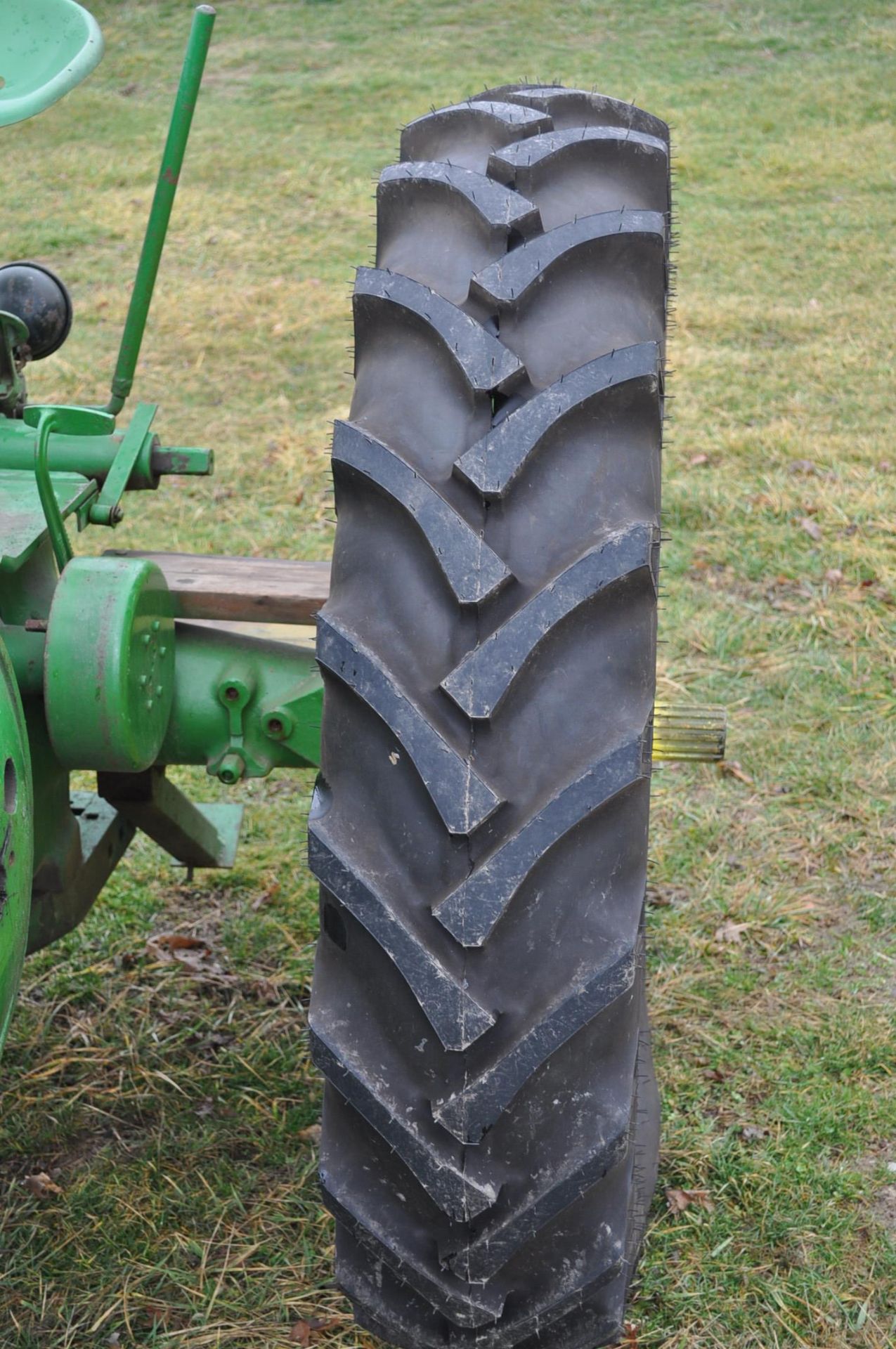 1942 John Deere Styled A, New 12.4-38 rear tires, narrow front, 540 pto - Image 6 of 15