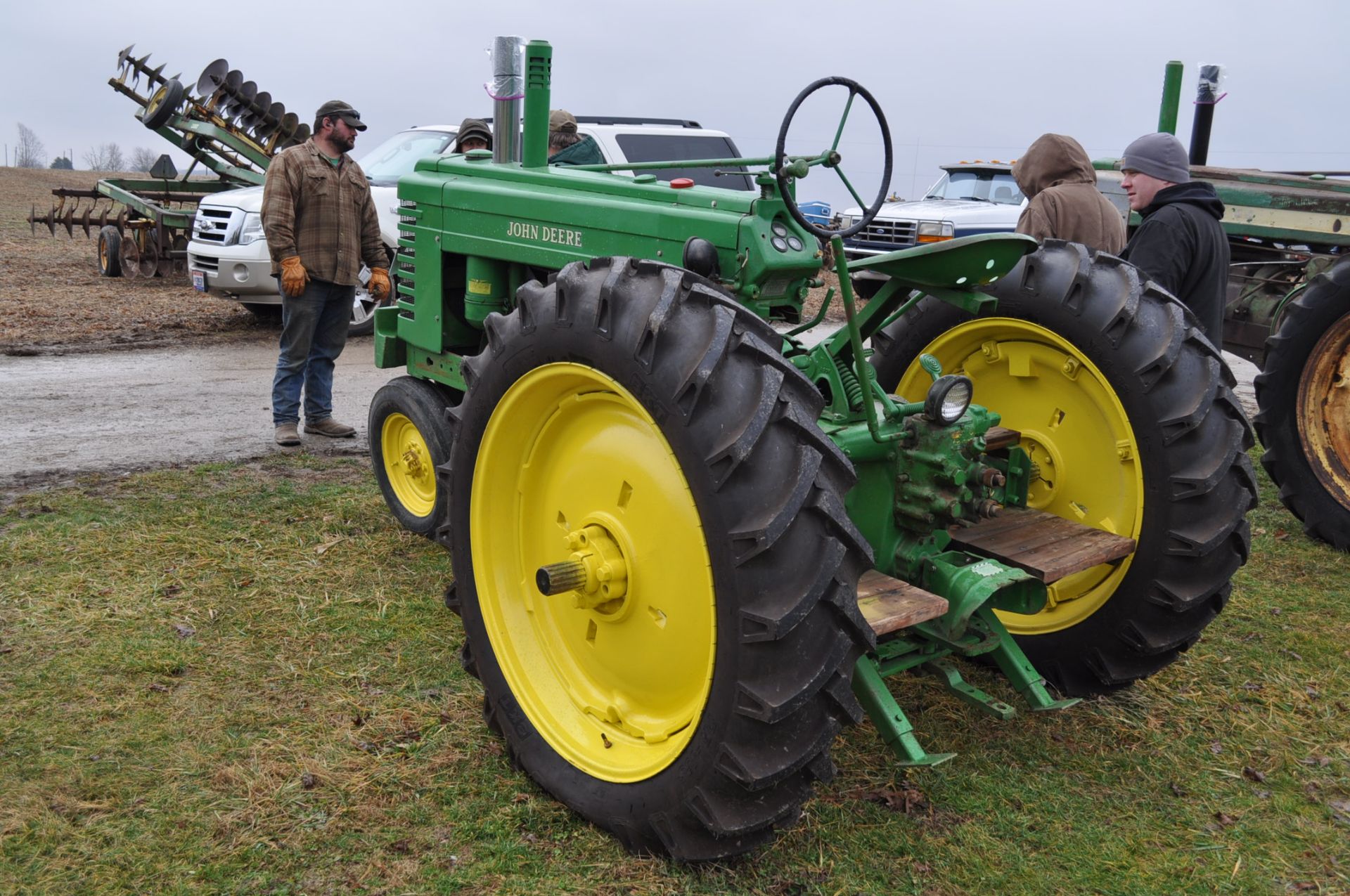 1942 John Deere Styled A, New 12.4-38 rear tires, narrow front, 540 pto - Image 2 of 15