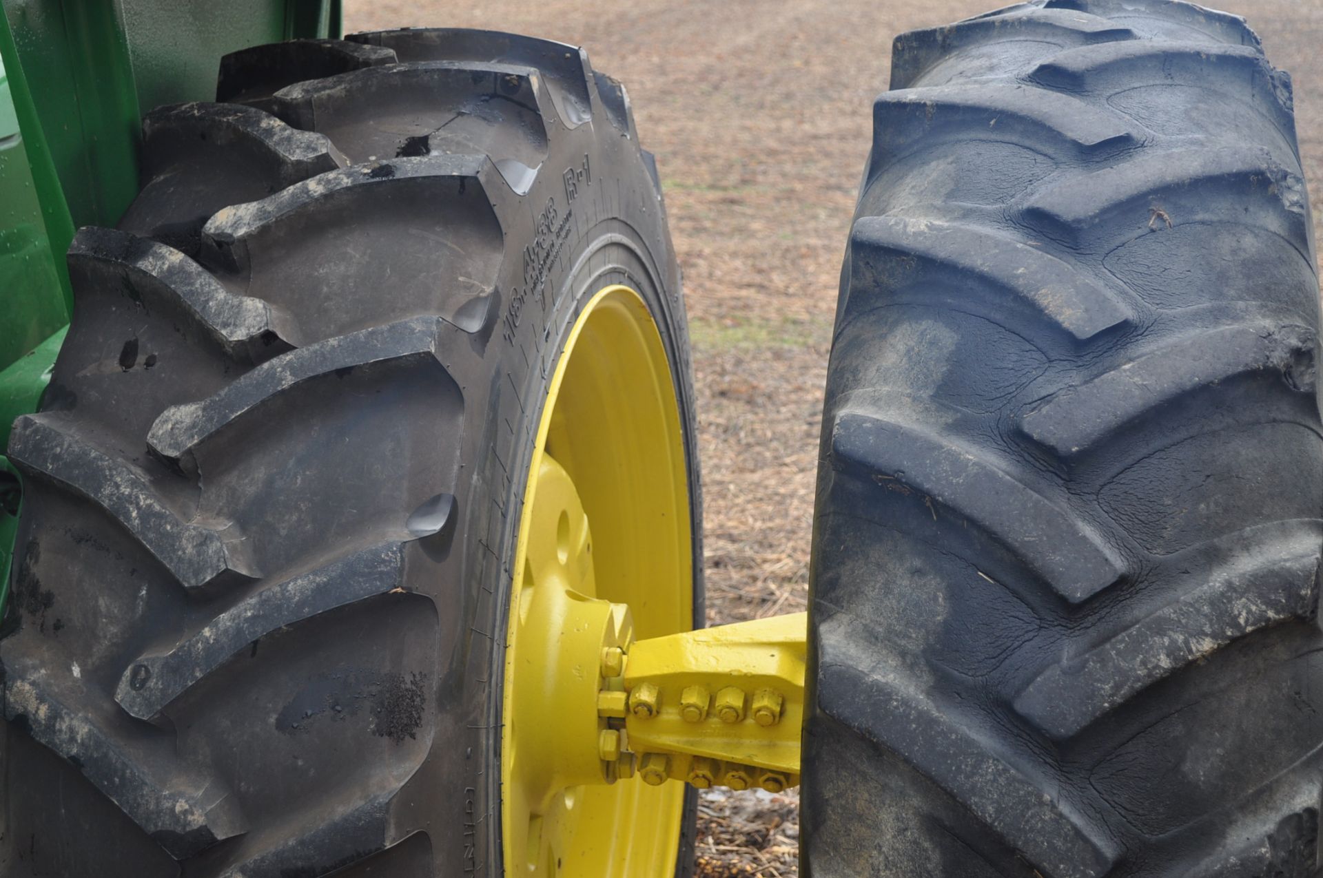 John Deere 4520 tractor, ***4520 frame with 4620 engine**** diesel, 18.4-38 new inside rear - Image 6 of 17