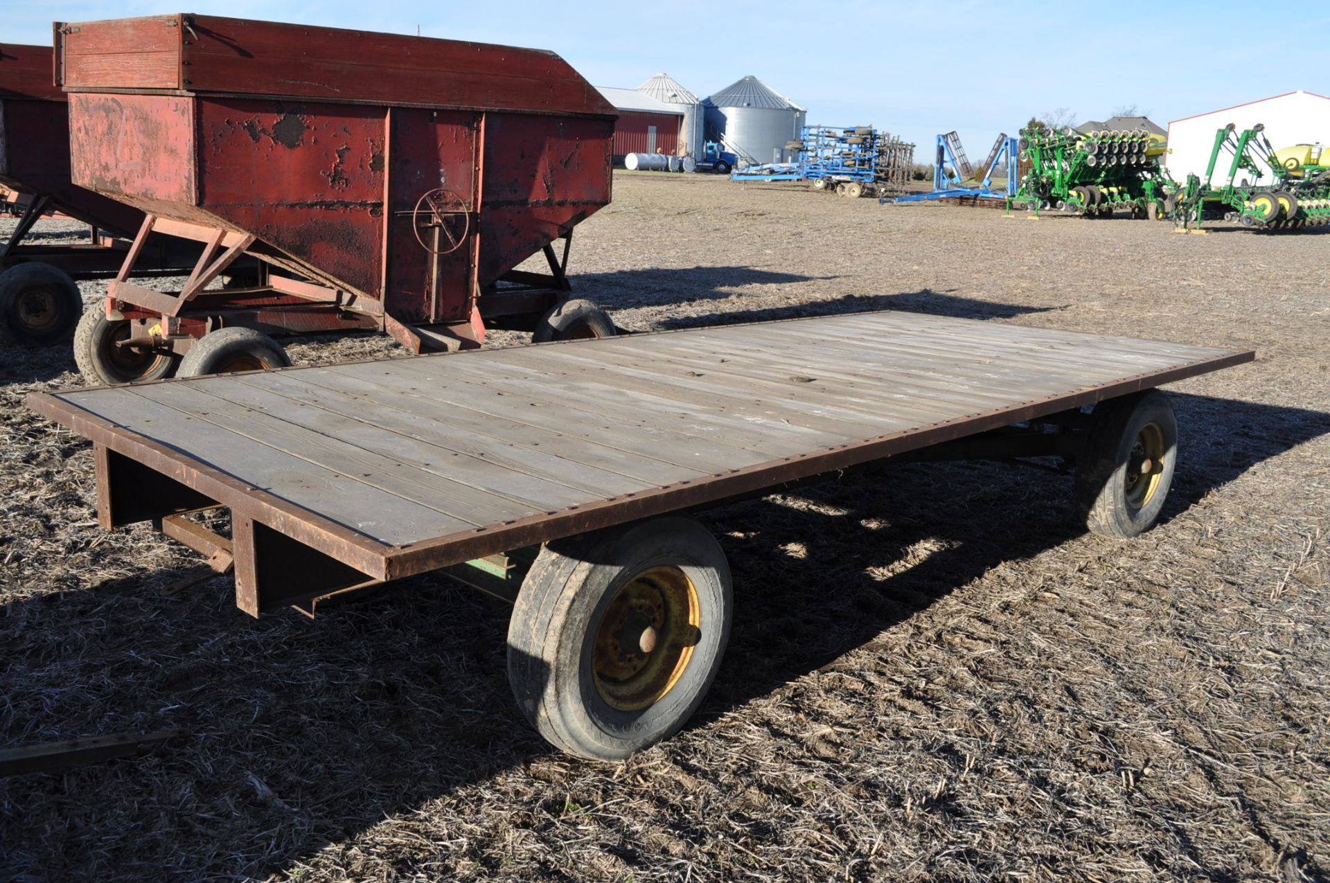 16' flat rack wagon with John Deere gear - Image 4 of 9