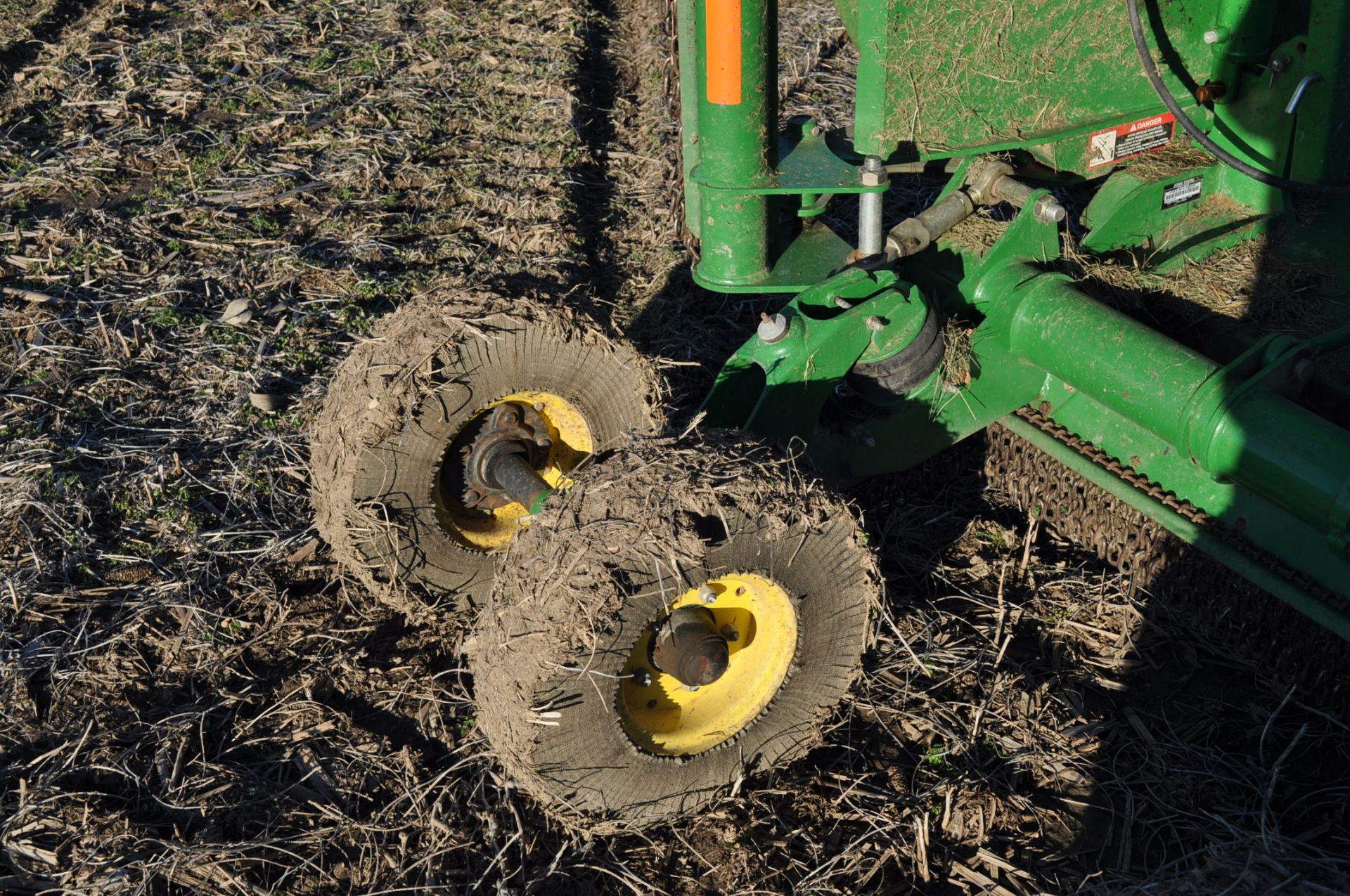 15’ John Deere CX15 Rotary Mower, small 1000 pto, stump jumpers, chains front and rear, airbag - Image 6 of 10