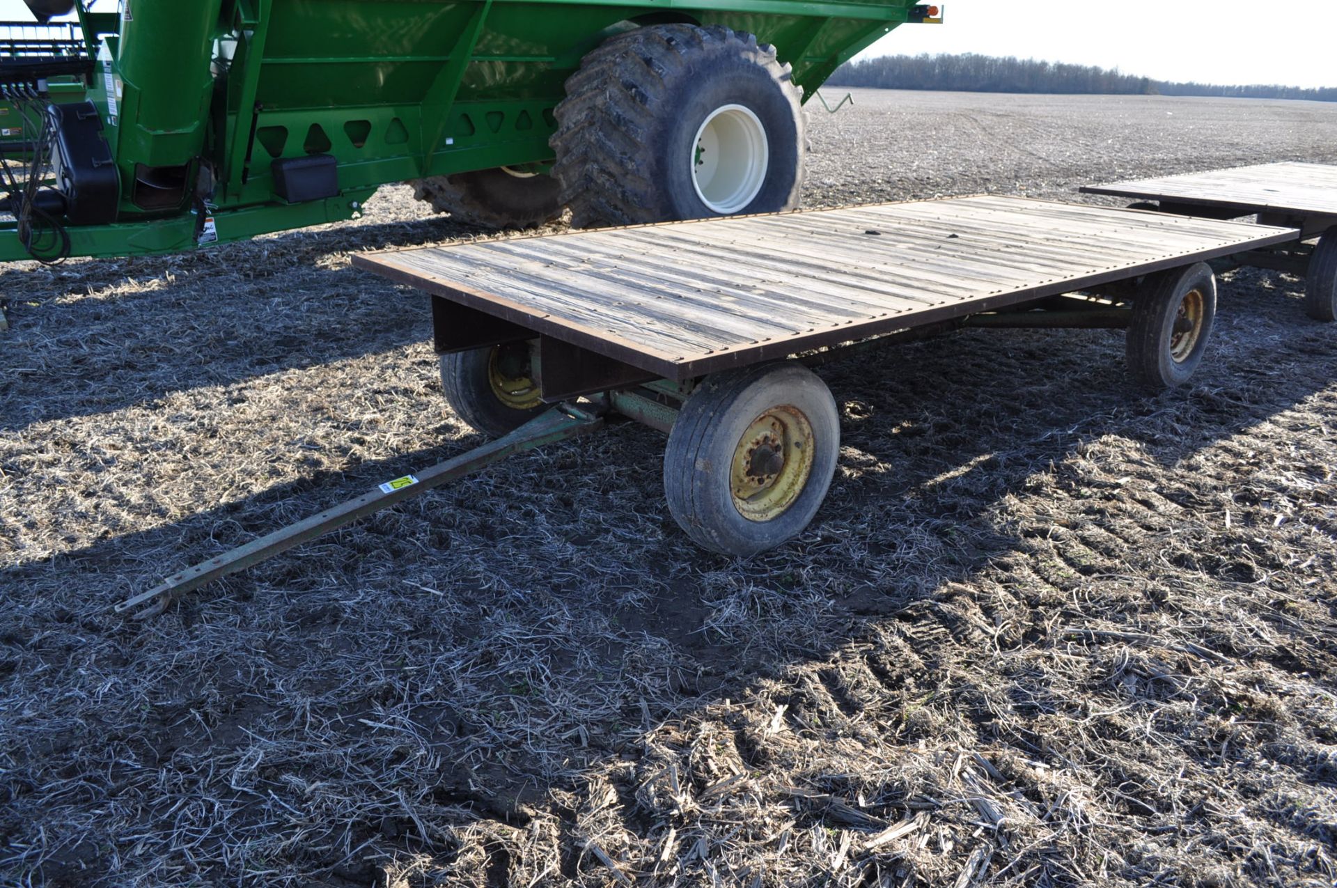 16' flat rack wagon with John Deere gear - Image 2 of 9