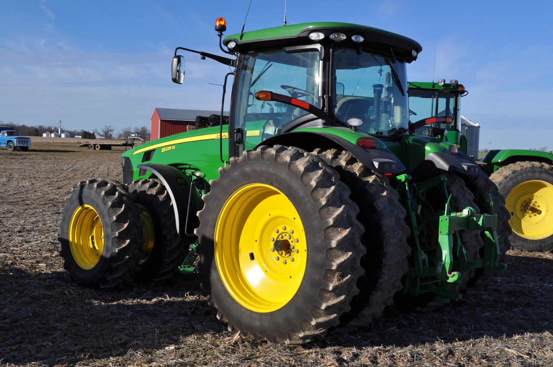 John Deere 8225R MFWD Tractor 480/80 R46 duals, 420/90R30 front duals, power shift, 5 hyd remotes, - Image 2 of 24