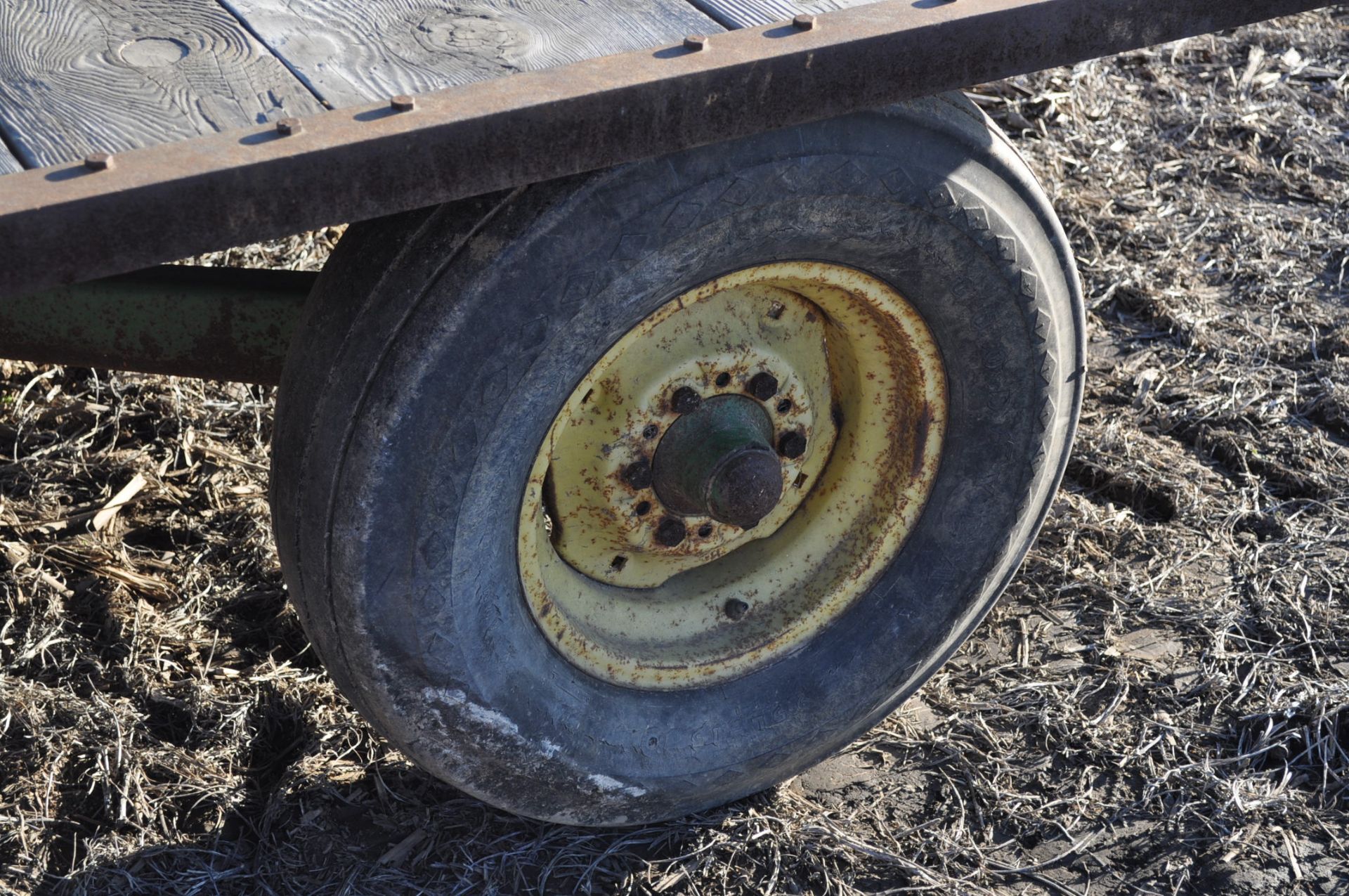 16' flat rack wagon with John Deere gear - Image 9 of 9