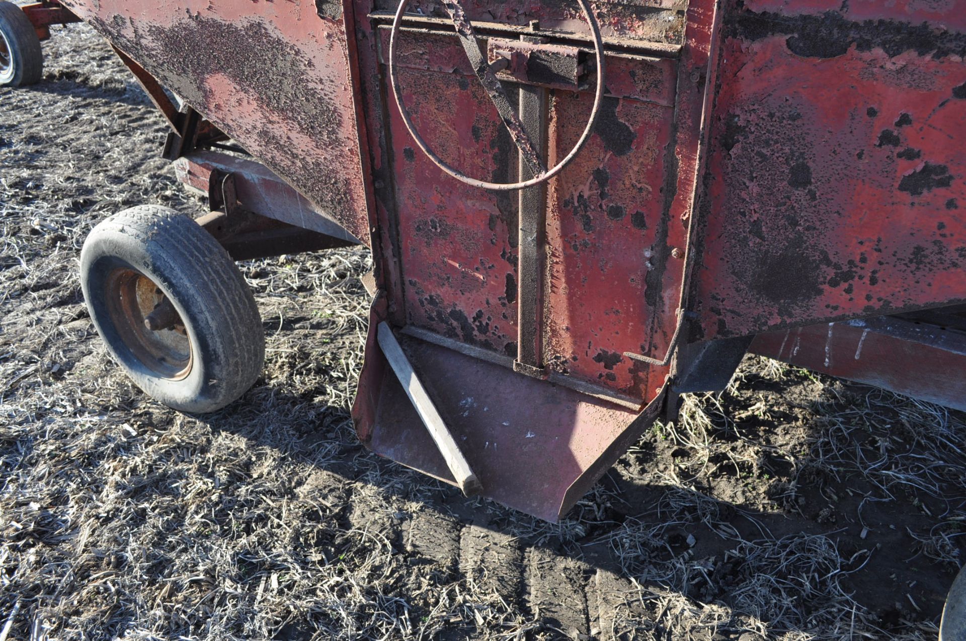 200 bu Gravity wagon with Coby gear - Image 10 of 10