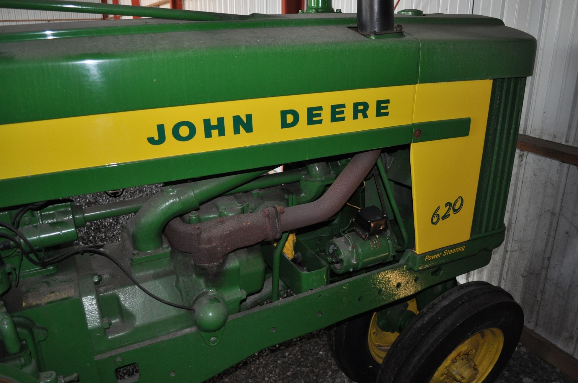 John Deere 620 Tractor, power steering, 3 pt with missing top link and lower arms, Pto, 1 hyd - Image 4 of 12