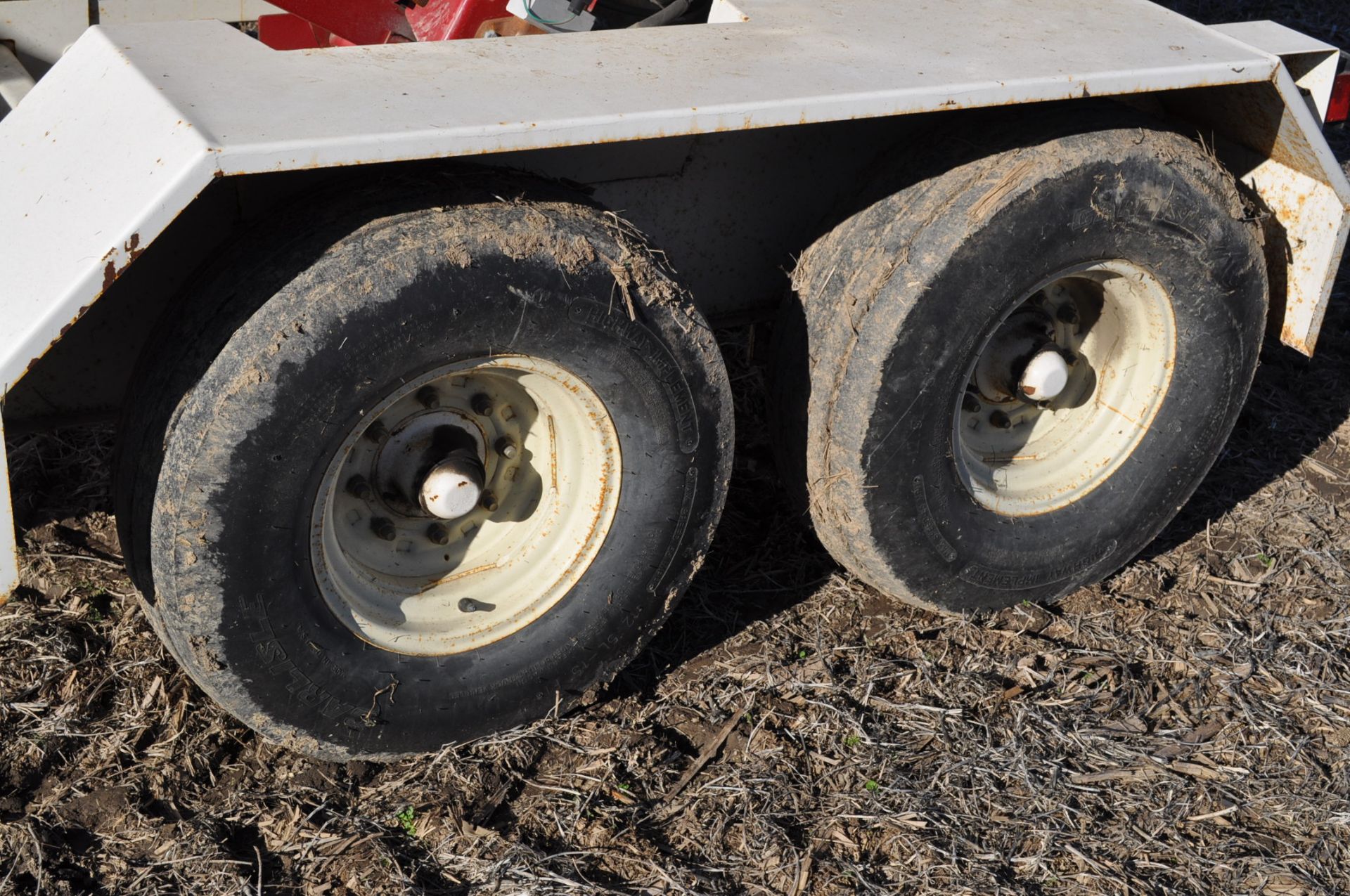 KBH Seed Tender Trailer, 2 compartment, 16 ft KSI Conveyor, Honda GX160 engine with electric - Image 6 of 16