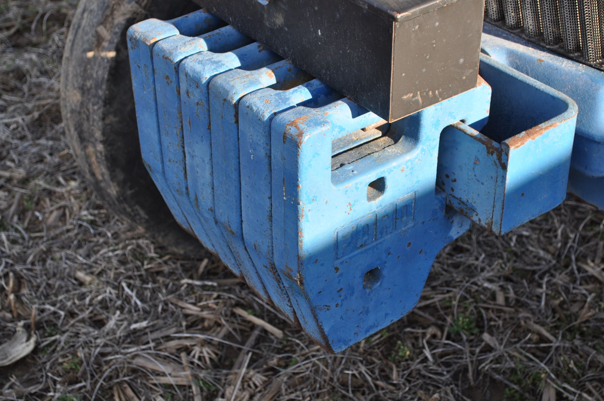 Ford 4630 Diesel Tractor, 16.9-30 rear tires, 7.5-16 front tires, 540 pto, 2 hyd remotes 3 pt, 6 - Image 10 of 16