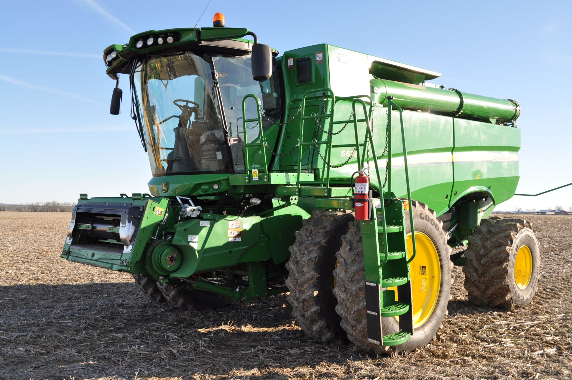 2017 John Deere S670 STS Combine premium cab, LED lights, Autotrac ready, 3 speed electrical shift