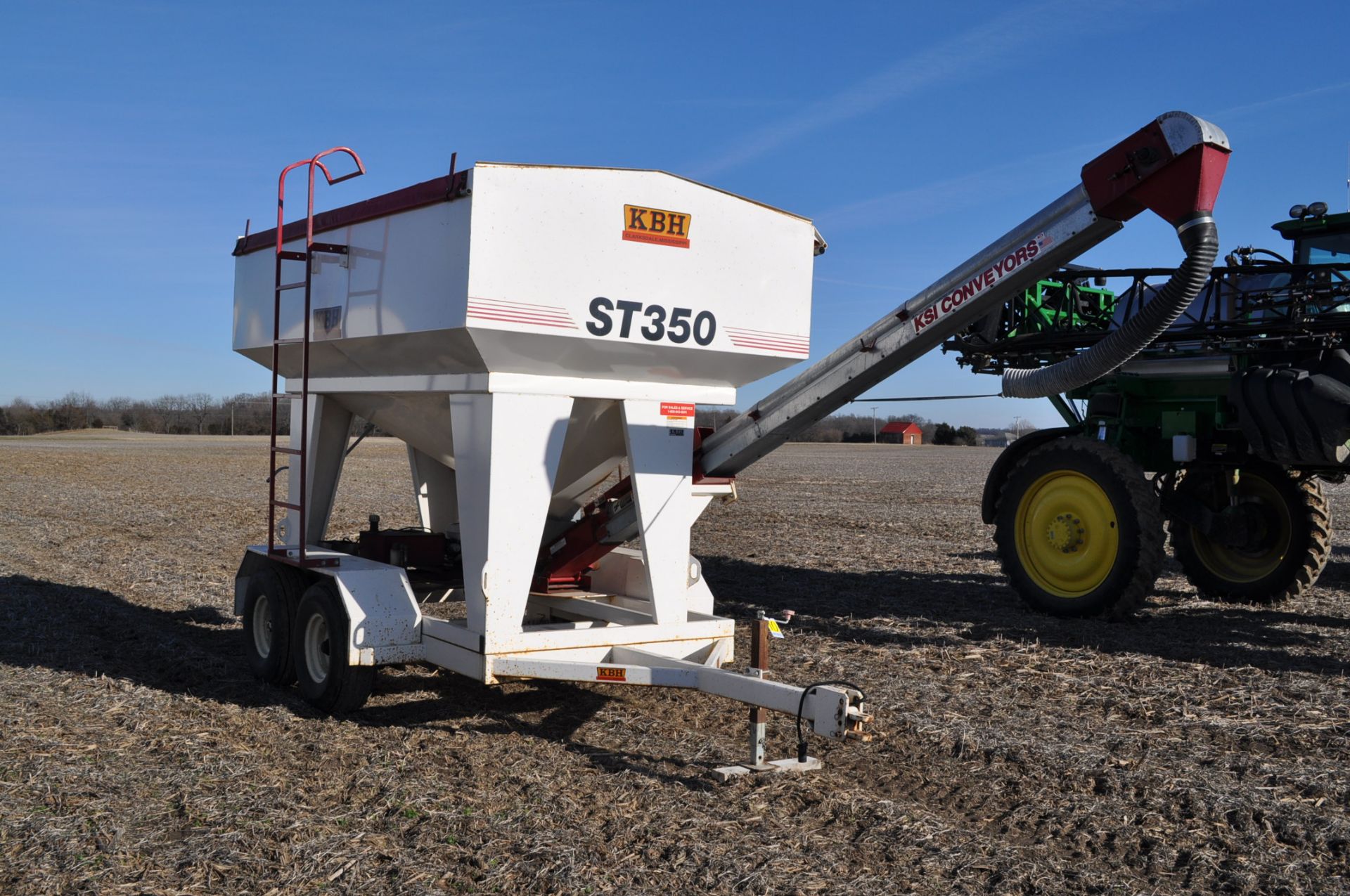 KBH Seed Tender Trailer, 2 compartment, 16 ft KSI Conveyor, Honda GX160 engine with electric - Image 4 of 16