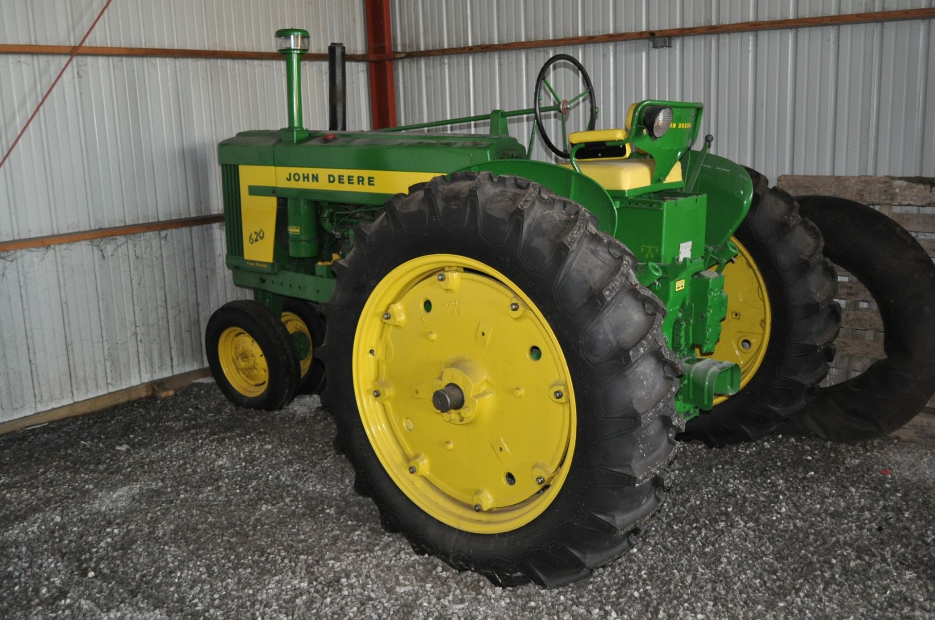 John Deere 620 Tractor, power steering, 3 pt with missing top link and lower arms, Pto, 1 hyd - Image 2 of 12