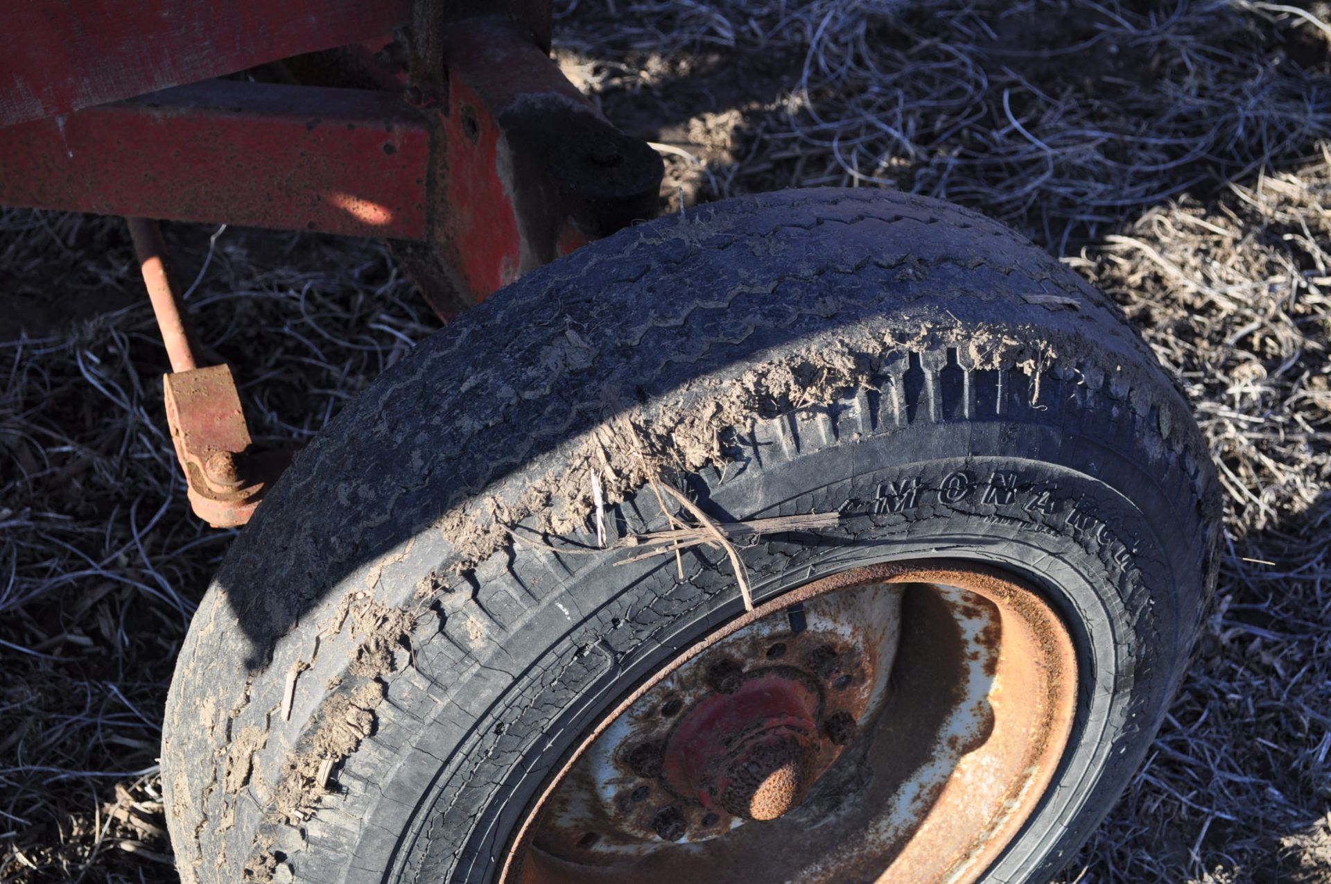 200 bu J&M Gravity wagon on Coby gear - Image 10 of 10