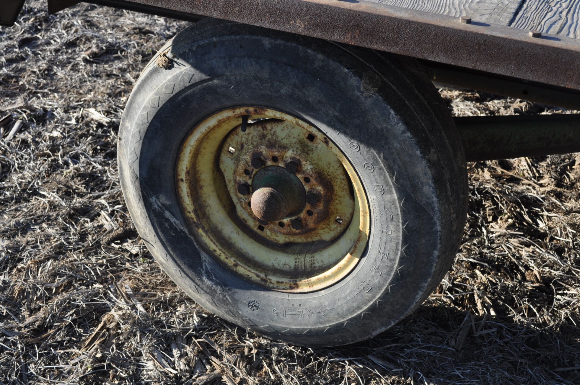 16' flat rack wagon with John Deere gear - Image 6 of 9