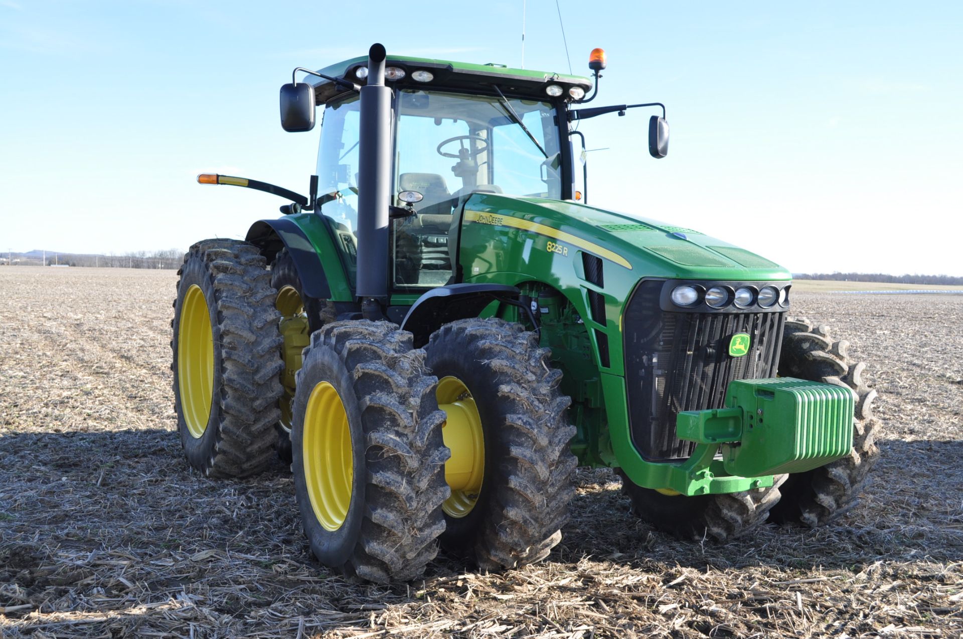 John Deere 8225R MFWD Tractor 480/80 R46 duals, 420/90R30 front duals, power shift, 5 hyd remotes, - Image 4 of 24