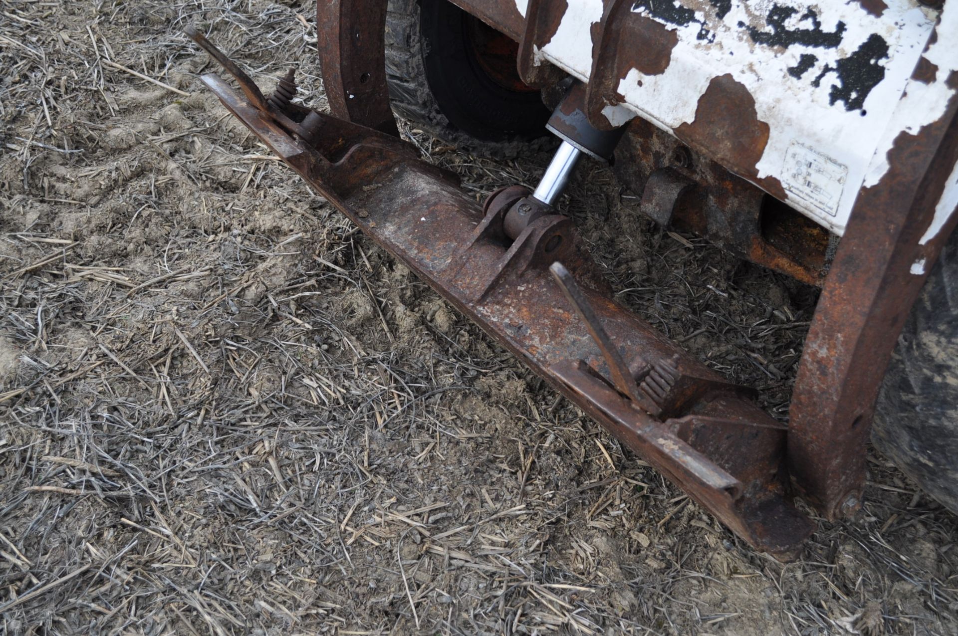 Bobcat S130 skidloader, hand & foot controls, Kubota diesel, 11,362 hrs, SN A3KY35951 - Image 5 of 14