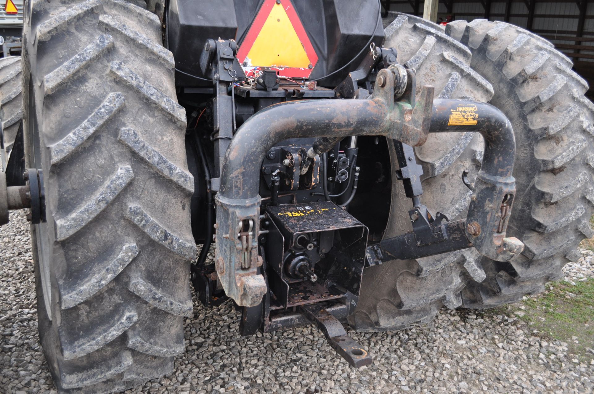 Case IH 7120 MFWD tractor, 480/80 R 42 duals, 480/65 R 28 front, 3 hyd remotes, 540/1000 pto, 3 - Image 10 of 16