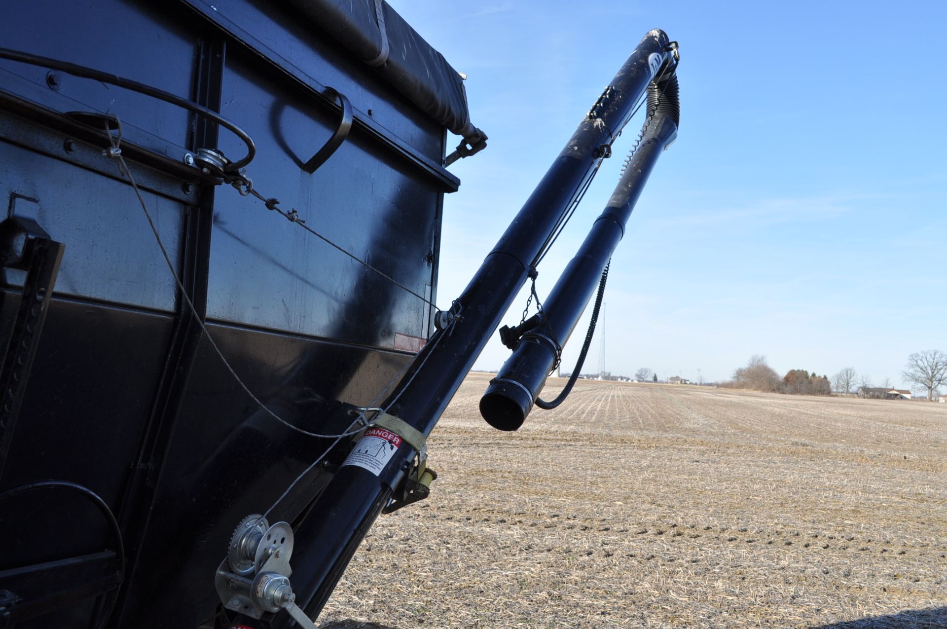 300 bushel gravity seed wagon, 15’ J & M poly cup auger, Auger Mate hyd power unit, 295/75 R 22.5 - Image 12 of 15