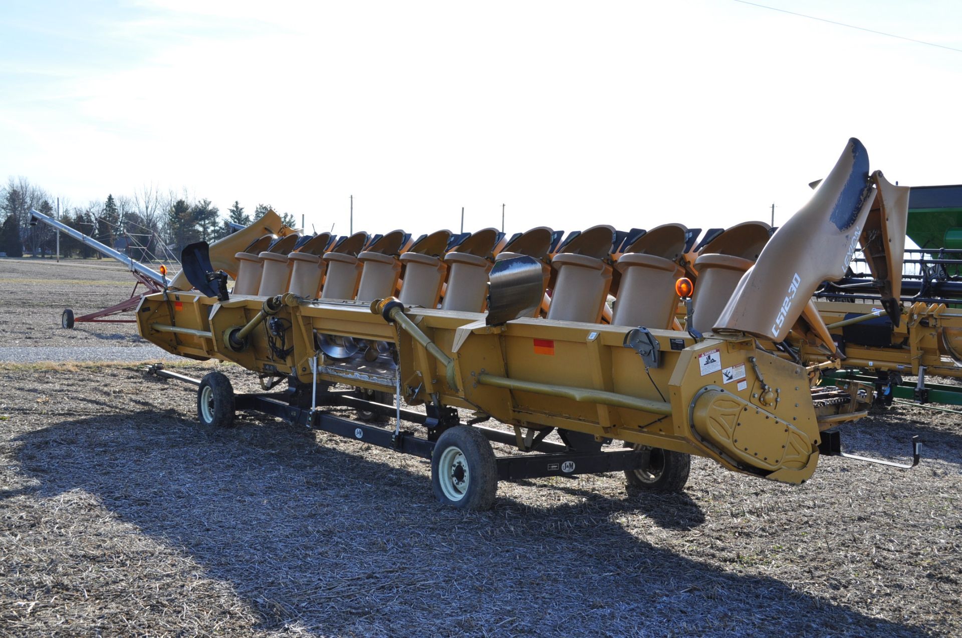 Claas 512 cornhead, hyd deck plates, knife rolls, poly, header height, guidance wiskers, SN - Image 3 of 30