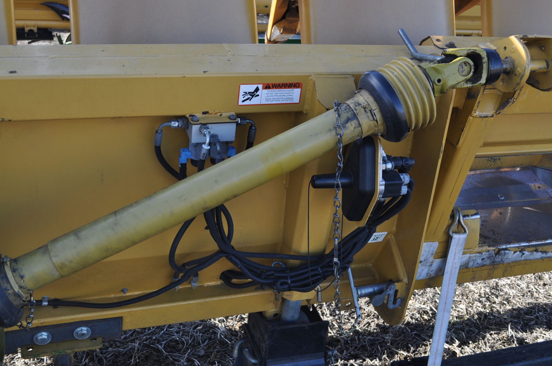 Claas 512 cornhead, hyd deck plates, knife rolls, poly, header height, guidance wiskers, SN - Image 30 of 30