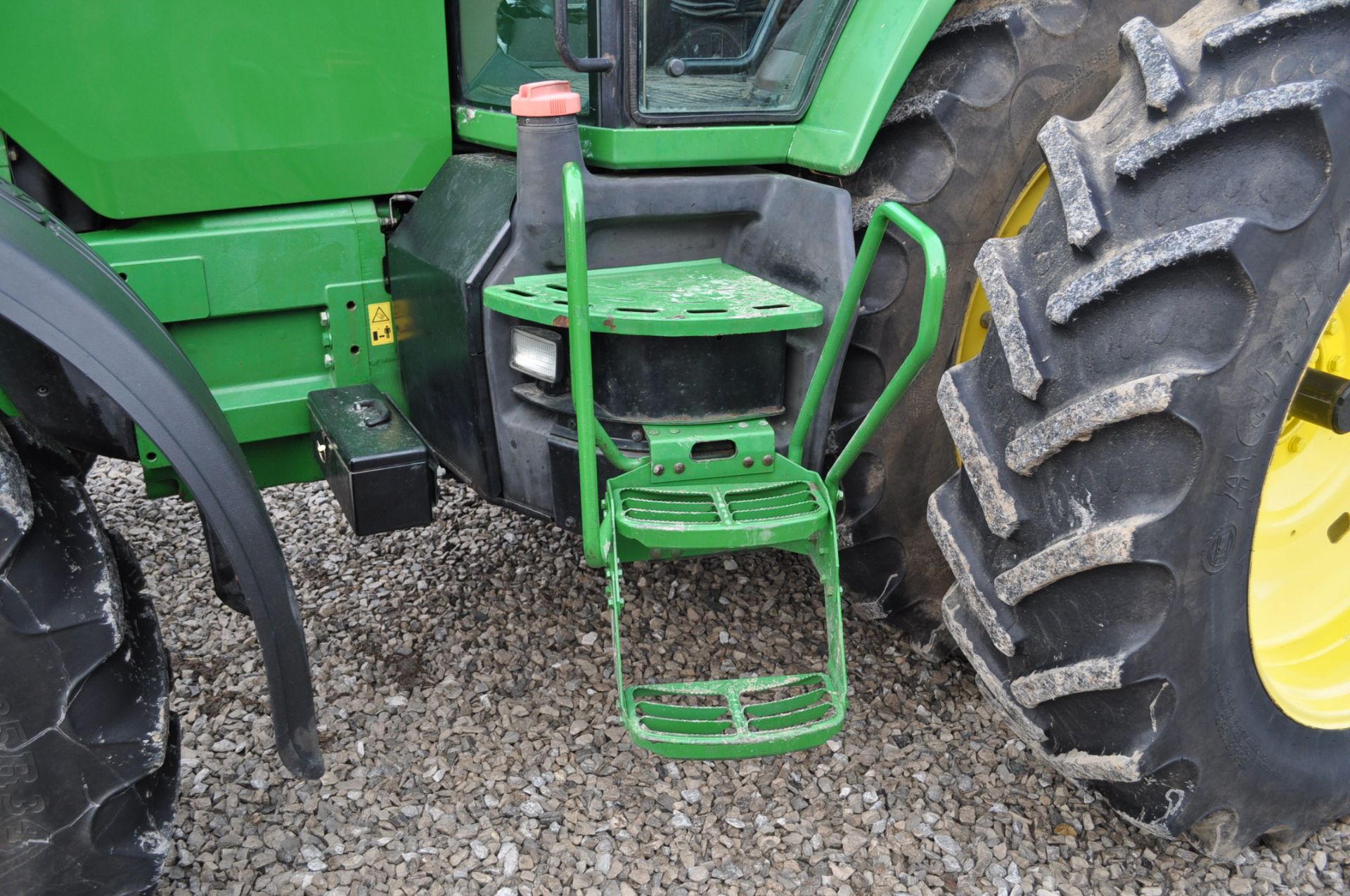 John Deere 8300 tractor, MFWD, 480/80 R 46 duals, 380/85 R 34 front, fenders, front wts, 4 hyd - Image 13 of 21