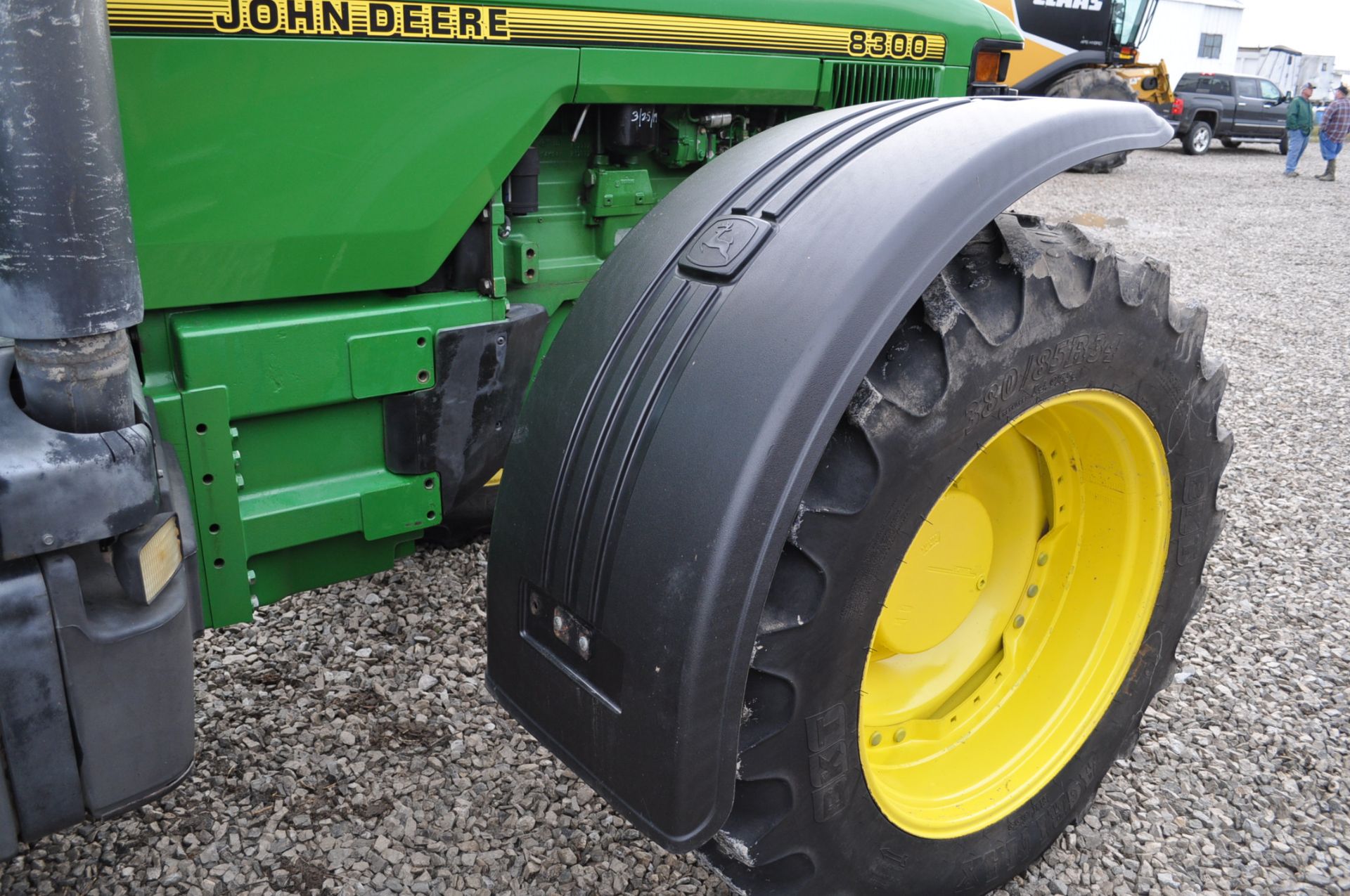 John Deere 8300 tractor, MFWD, 480/80 R 46 duals, 380/85 R 34 front, fenders, front wts, 4 hyd - Image 9 of 21