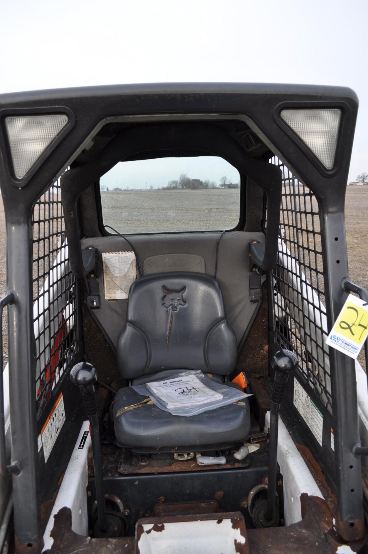 Bobcat S130 skidloader, hand & foot controls, Kubota diesel, 11,362 hrs, SN A3KY35951 - Image 13 of 14