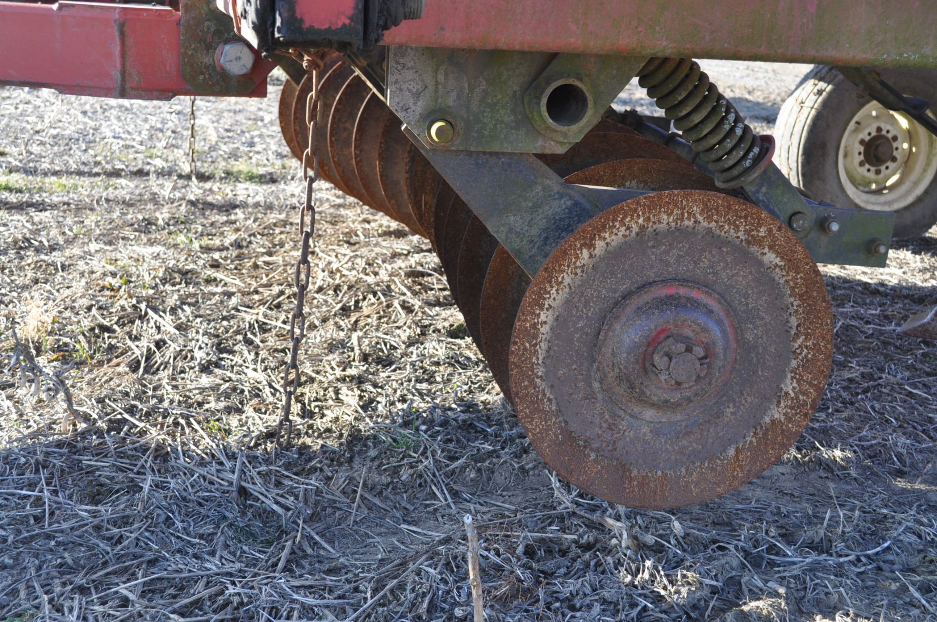 26’ Kent Disc-o-vator, front blades, sweep, 5-bar harrow, walking tandems - Image 8 of 15