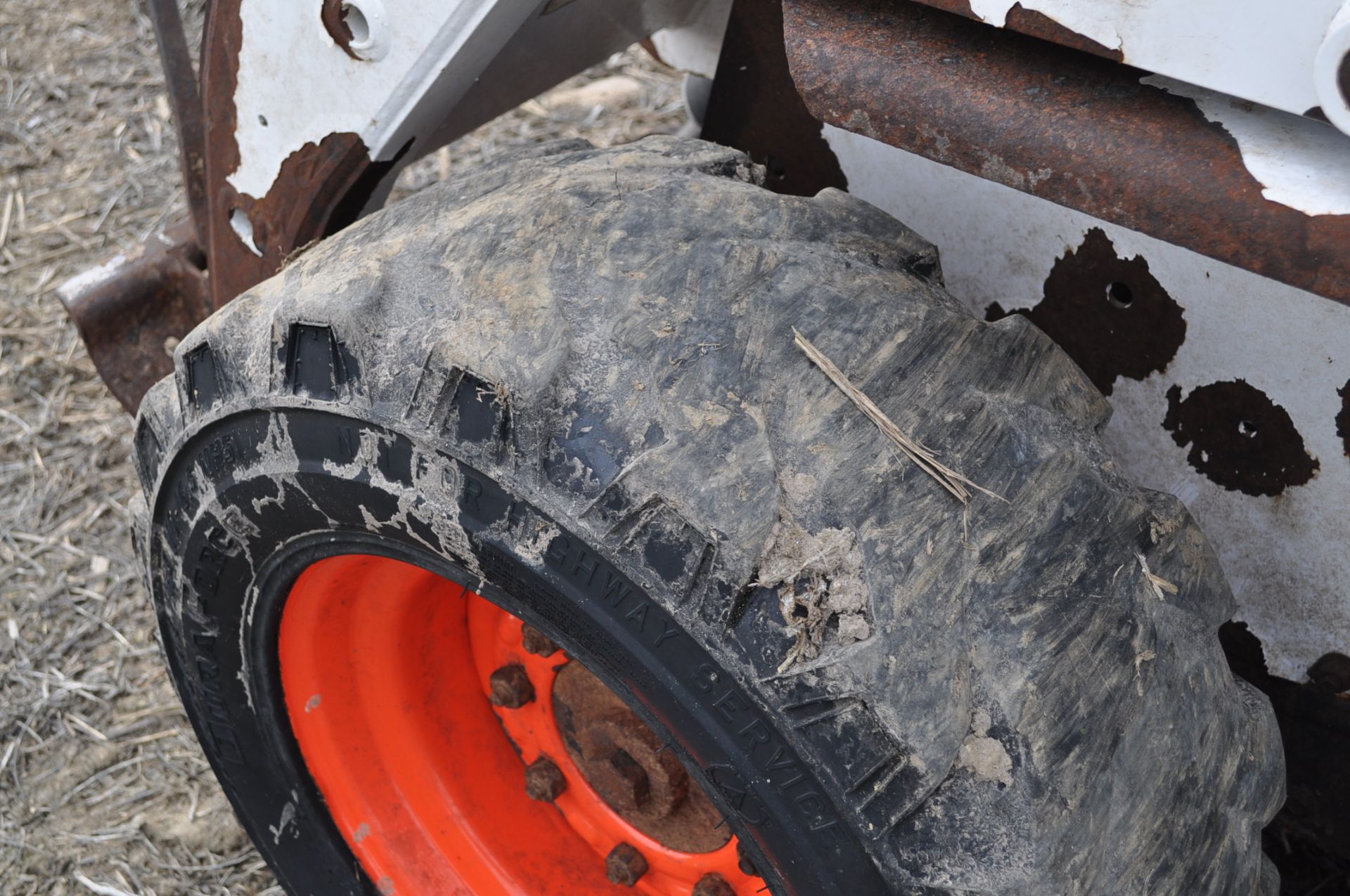 Bobcat S130 skidloader, hand & foot controls, Kubota diesel, 11,362 hrs, SN A3KY35951 - Image 7 of 14