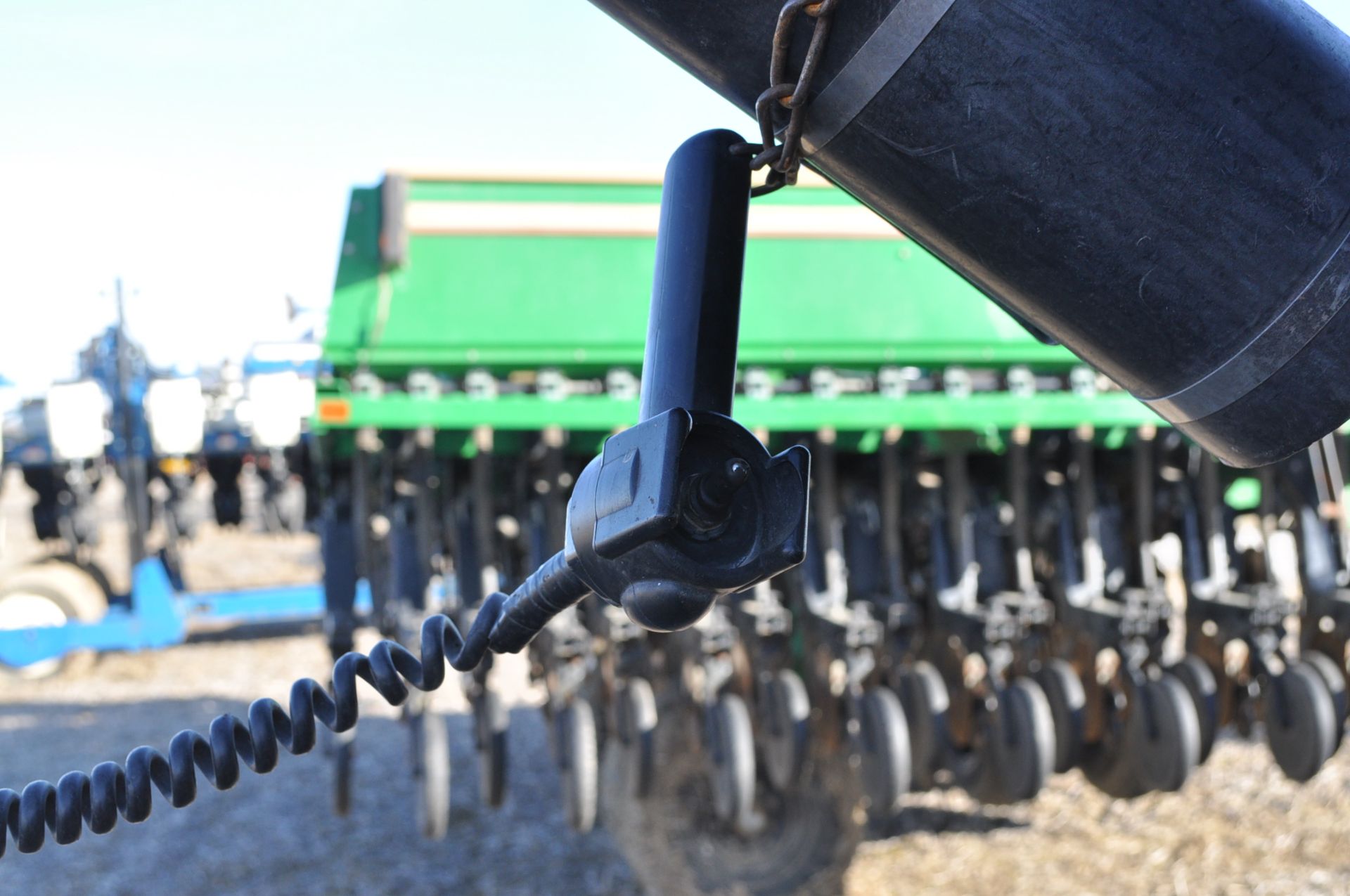 J & M 350 gravity seed wagon, 11 R 24.5 tires, 15’ poly cup auger, 3 section spout, Augermate hyd - Image 12 of 19