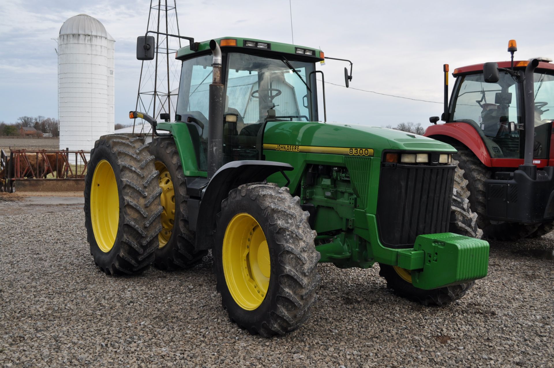 John Deere 8300 tractor, MFWD, 480/80 R 46 duals, 380/85 R 34 front, fenders, front wts, 4 hyd - Image 4 of 21