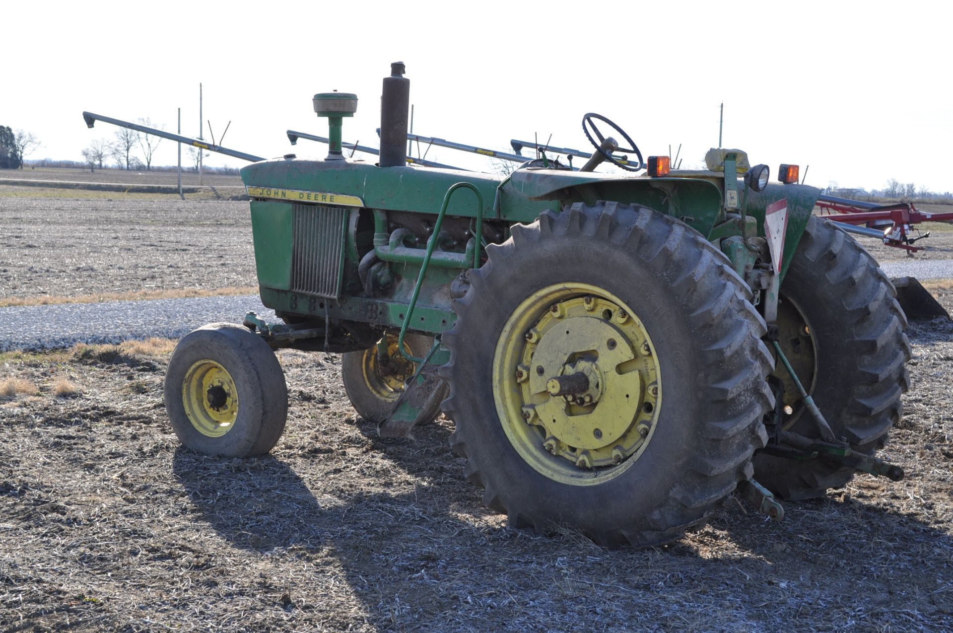 John Deere 4020 parts tractor - Image 3 of 20