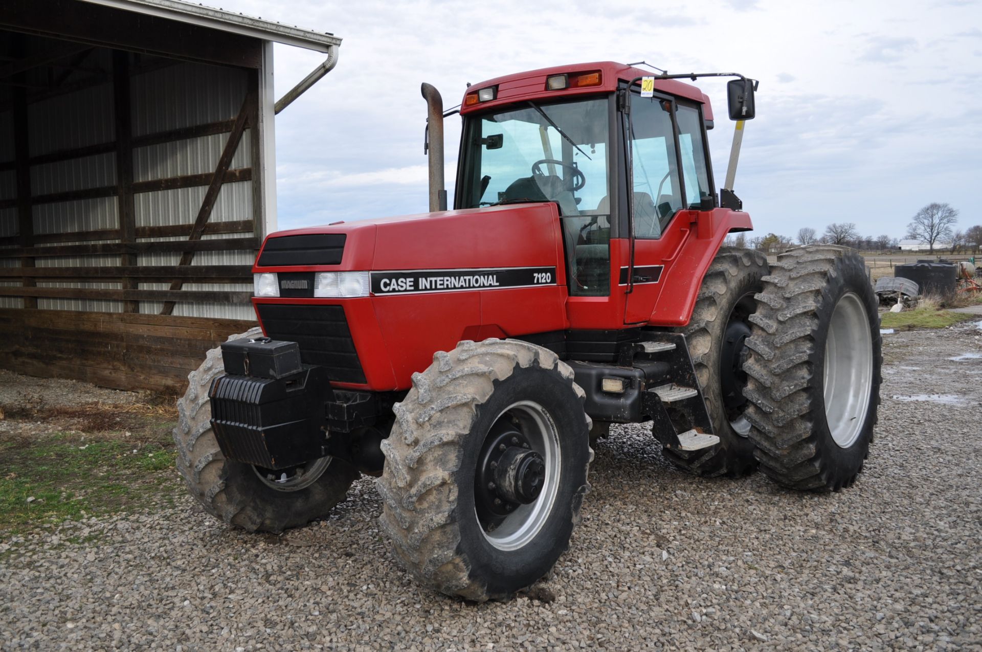 Case IH 7120 MFWD tractor, 480/80 R 42 duals, 480/65 R 28 front, 3 hyd remotes, 540/1000 pto, 3