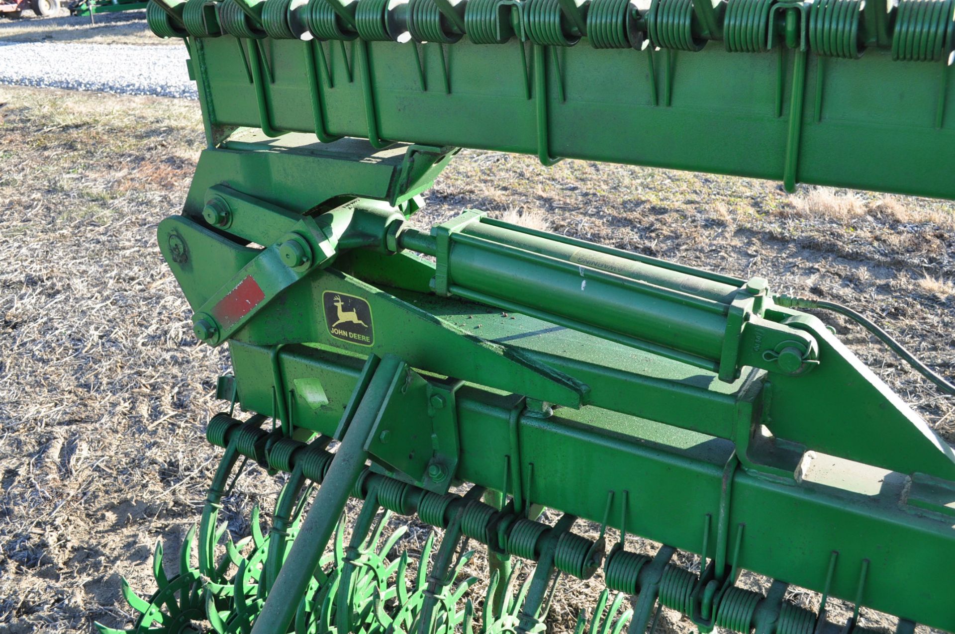 30’ John Deere 400 rotary hoe, hyd flat fold, 3 pt, wing wheels - Image 12 of 14