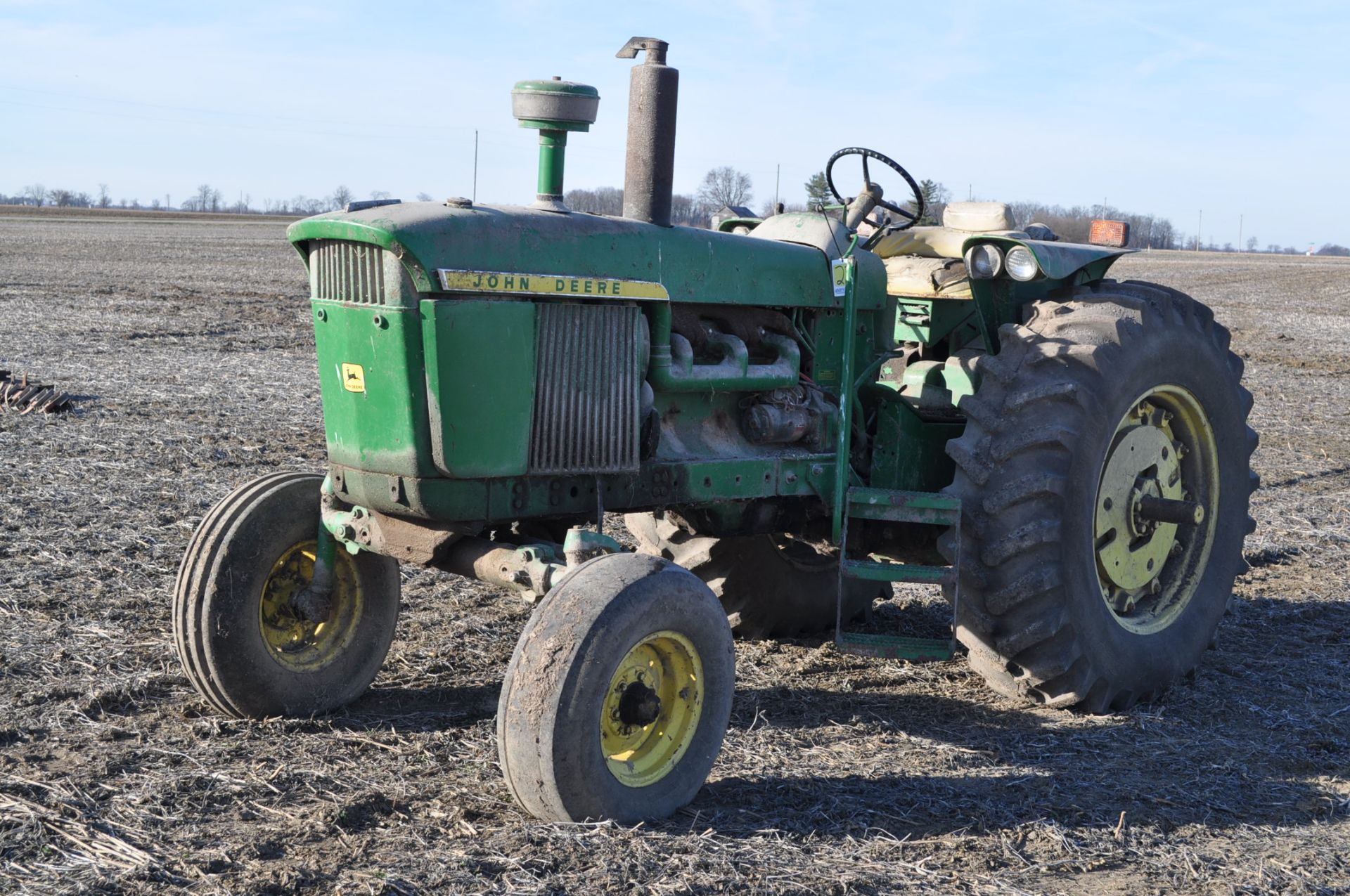 John Deere 4020 parts tractor - Image 2 of 20