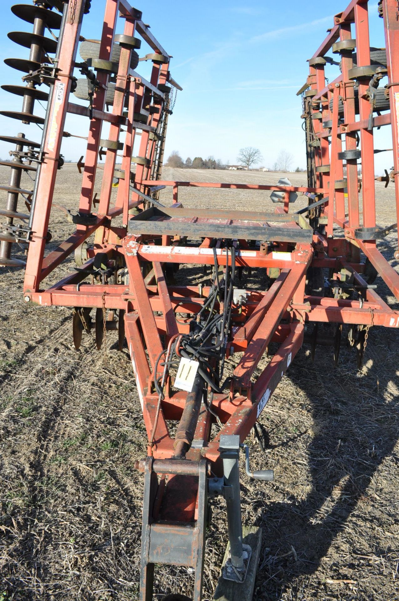 26’ Kent Disc-o-vator, front blades, sweep, 5-bar harrow, walking tandems - Image 6 of 15