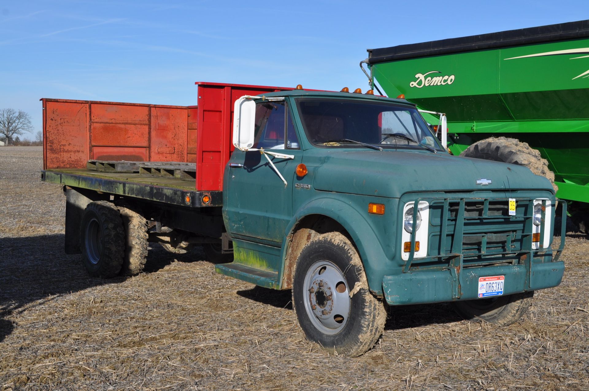 1972 Chevrolet C50 straight truck, V8 gas 350 engine, 5+2, hyd brakes, 8.25-20 tires, 15’ bed w/