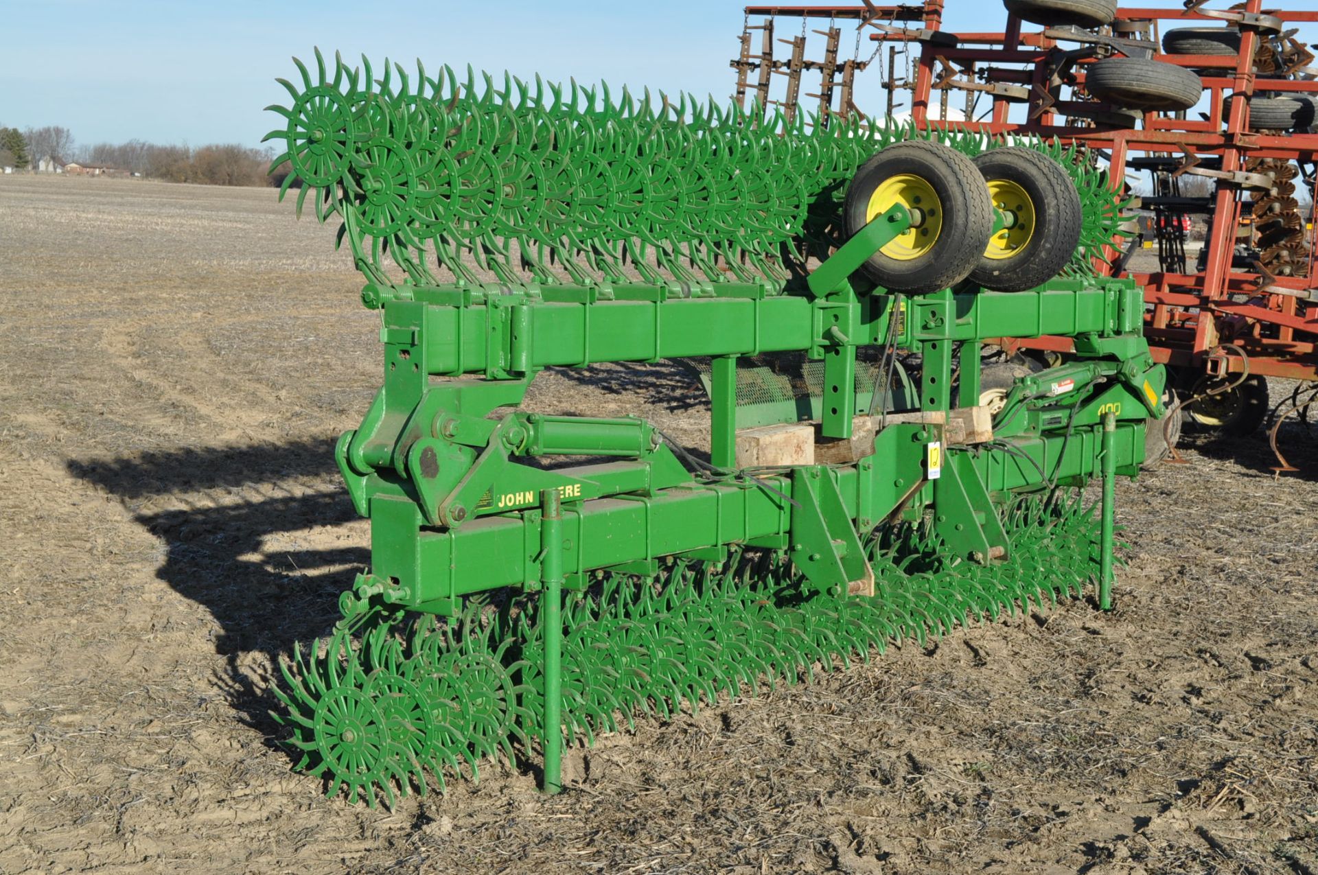 30’ John Deere 400 rotary hoe, hyd flat fold, 3 pt, wing wheels