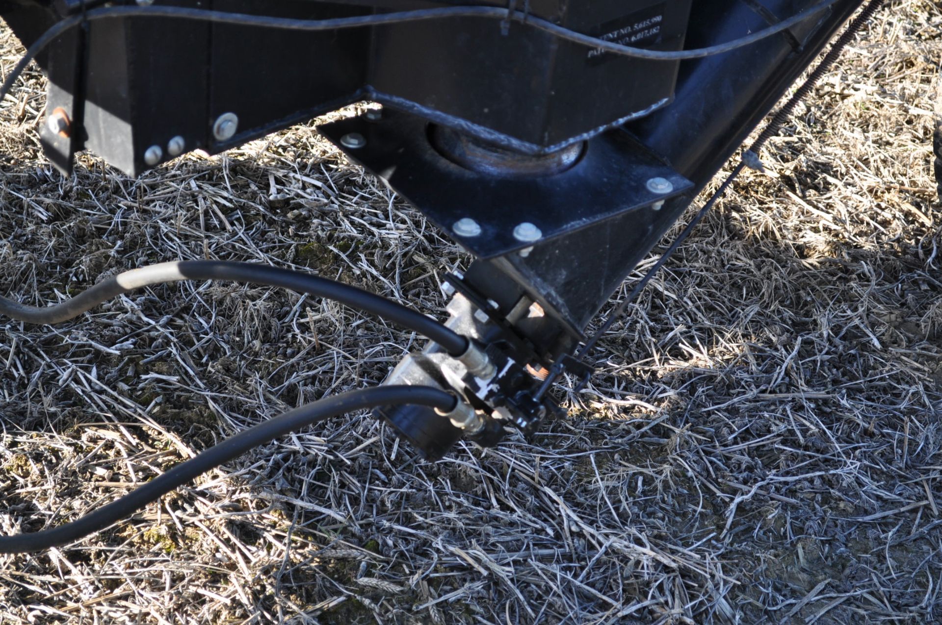 300 bushel gravity seed wagon, 15’ J & M poly cup auger, Auger Mate hyd power unit, 295/75 R 22.5 - Image 11 of 15