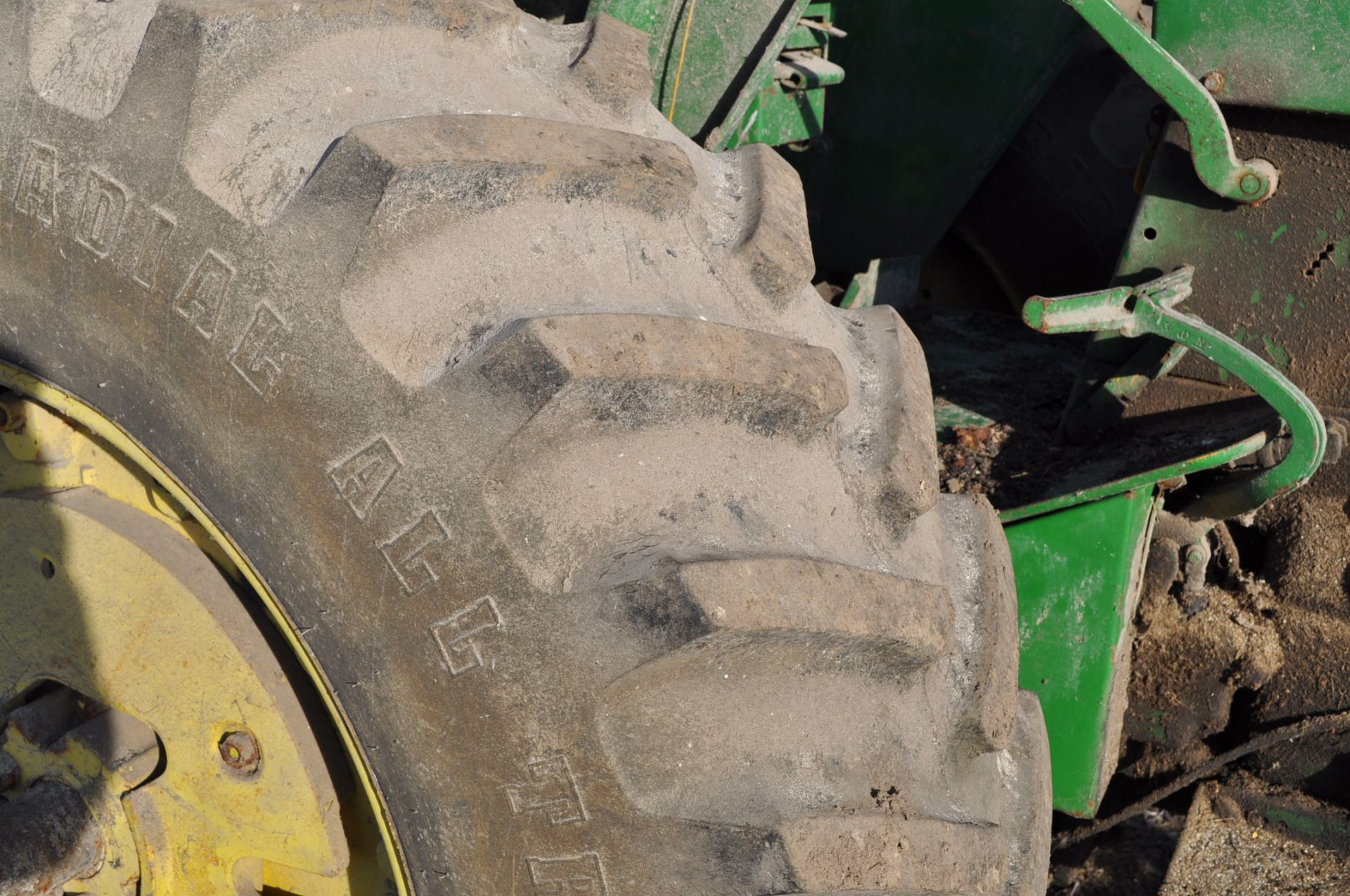 John Deere 4020 parts tractor - Image 8 of 20