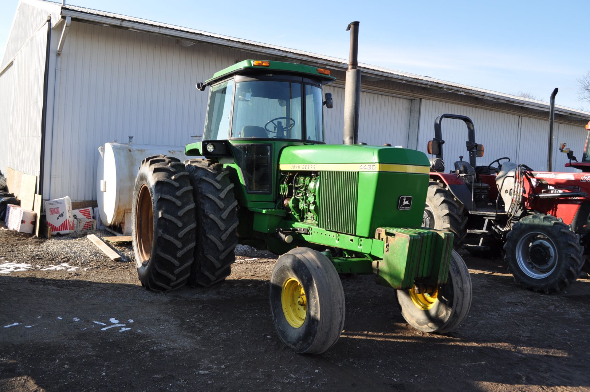 John Deere 4430 tractor, C/H/A, 18.4-38 duals, 11.00-16 front, front weights, Quad range, 2 hyd, 3