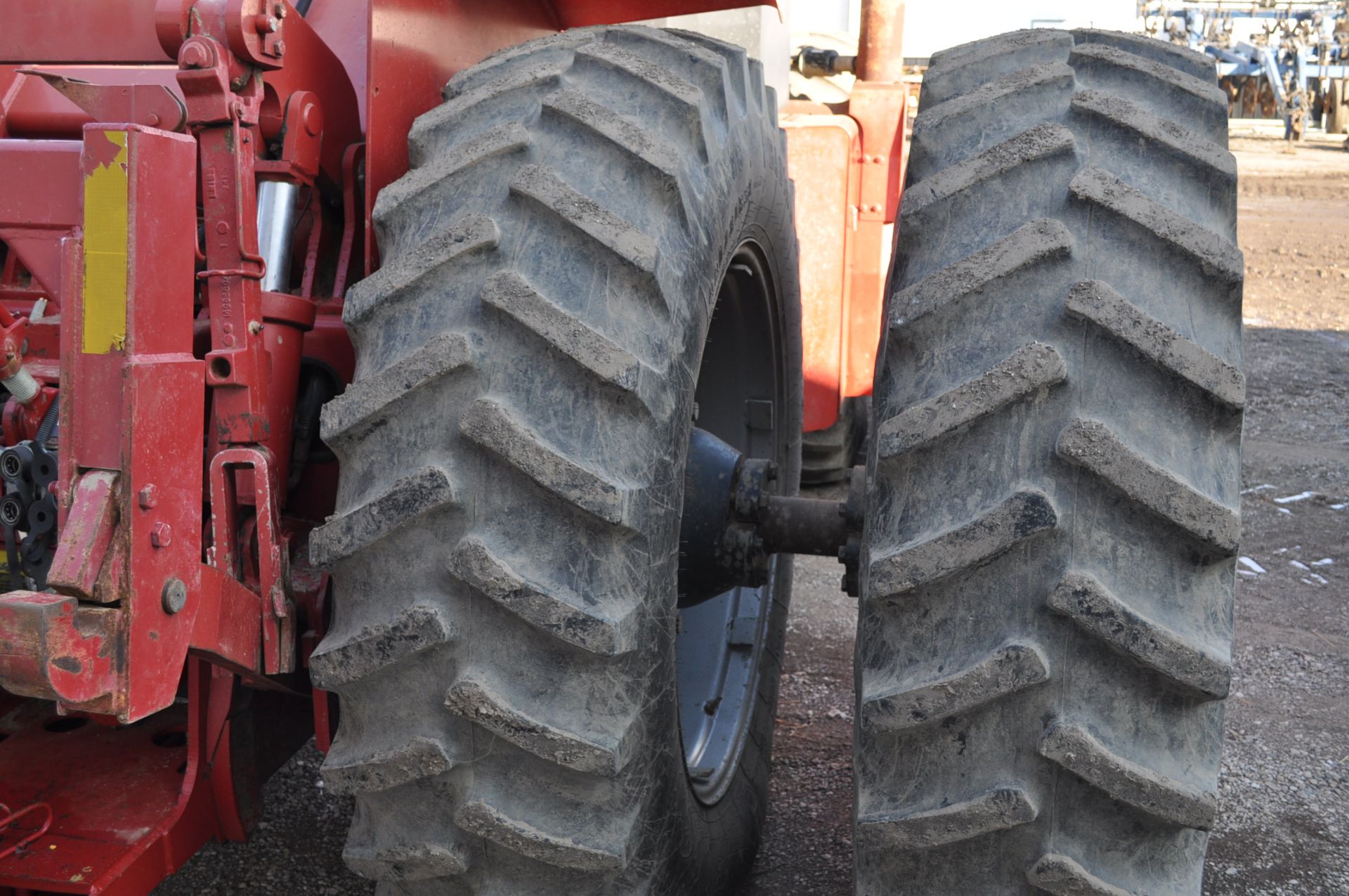 Case IH 9230 4WD tractor, 18.4-38 duals, power shift, skip shift, 4 hyd remotes, 3pt, quick hitch, - Image 7 of 23