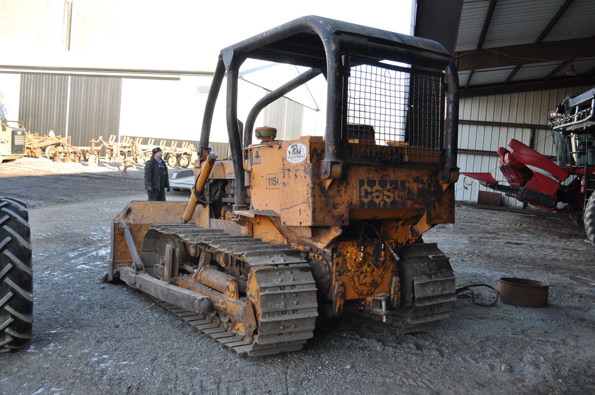 Case 1150 dozer, 8’ 4 way blade, rear hitch, diesel, shows 1250 hrs, hrs unkown, SN missing - Image 2 of 11