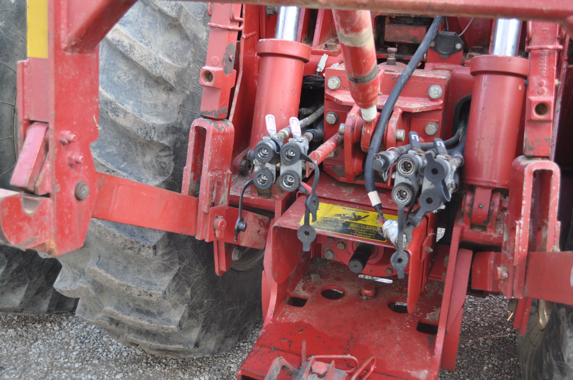 Case IH 9230 4WD tractor, 18.4-38 duals, power shift, skip shift, 4 hyd remotes, 3pt, quick hitch, - Image 14 of 23